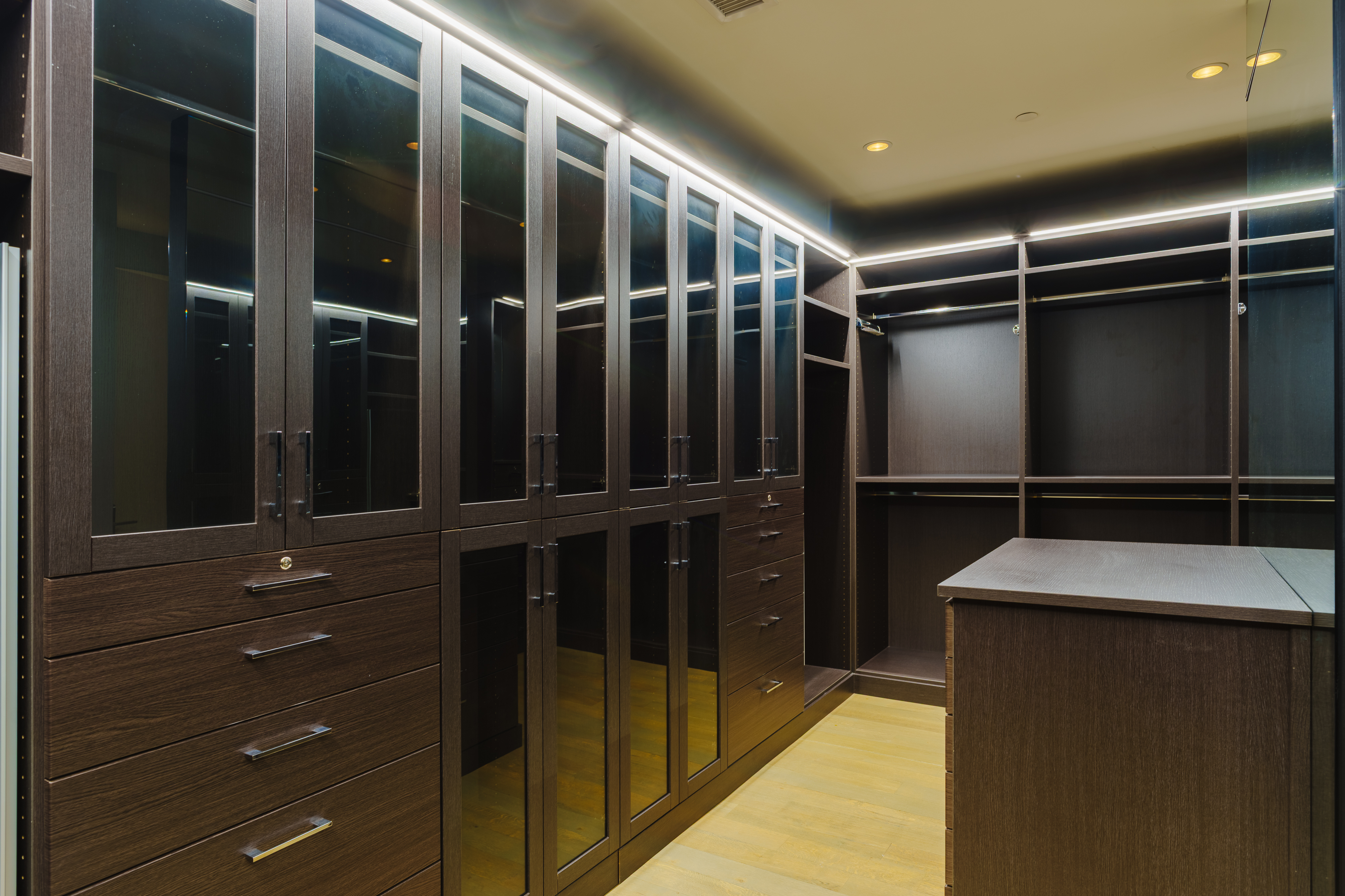  A Private, Contemporary Retreat with Unmatched Walkability - 物件實景