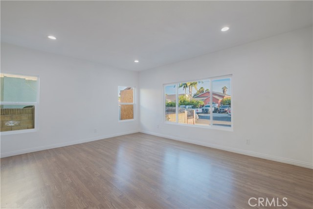 Huntington Park, California, 90255, United States, 4 Bedrooms Bedrooms, ,3 BathroomsBathrooms,Residential,For Sale,1928915
