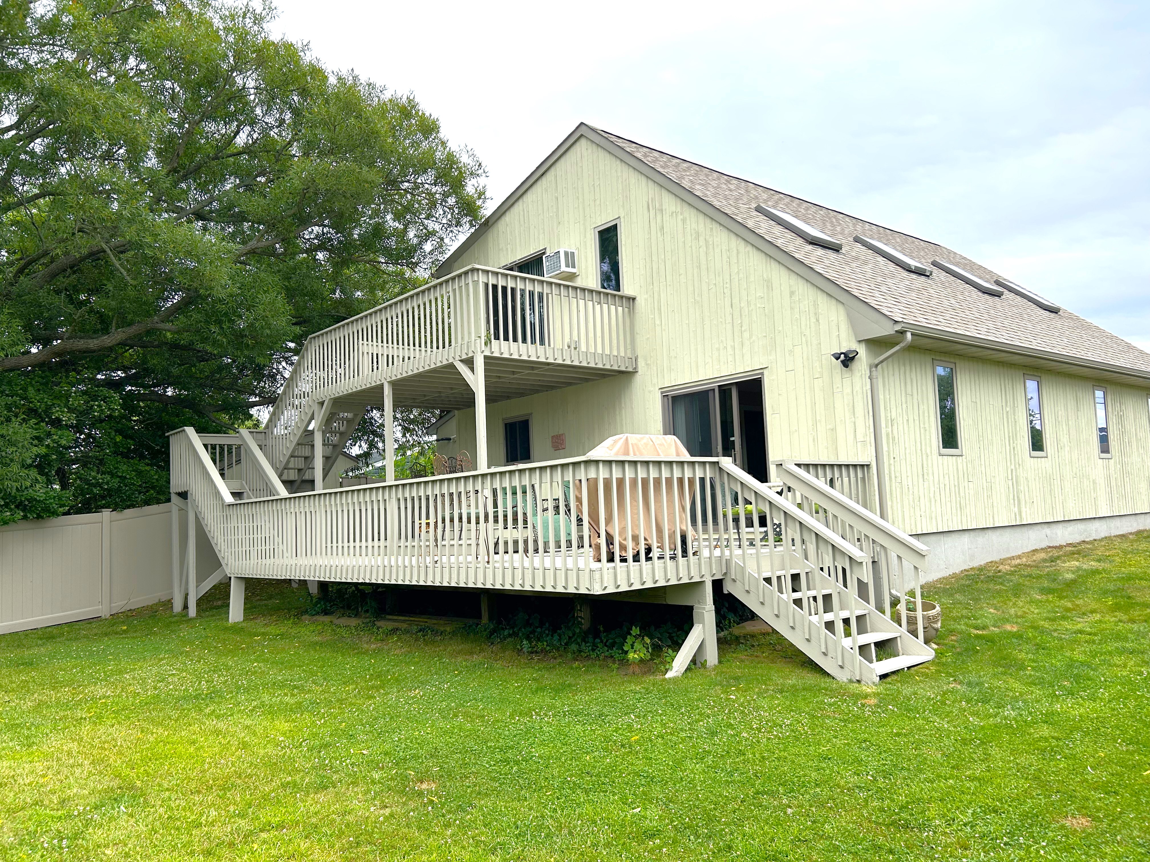 304 S Dunton Avenue, East Patchogue, New York, 11772, United States, 3 Bedrooms Bedrooms, ,2 BathroomsBathrooms,Residential,For Sale,304 S Dunton Avenue,1655812