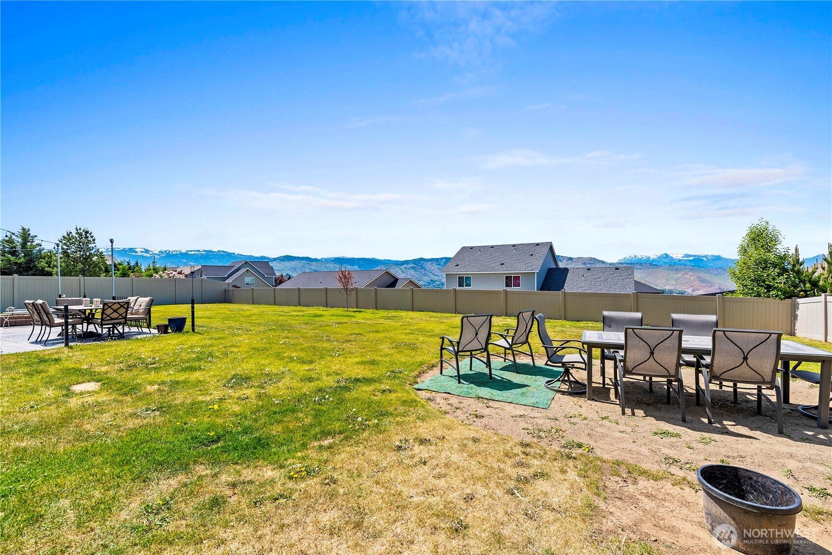 East Wenatchee, Washington, 98802, United States, 3 Bedrooms Bedrooms, ,3 BathroomsBathrooms,Residential,For Sale,1805668