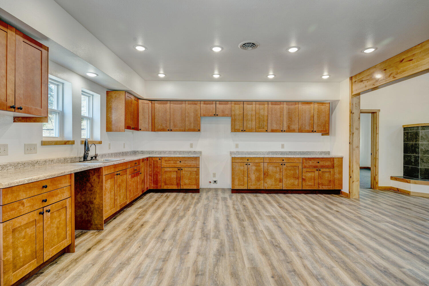 Wyarno, Wyoming, 82845, United States, 6 Bedrooms Bedrooms, ,3 BathroomsBathrooms,Residential,For Sale,1941792