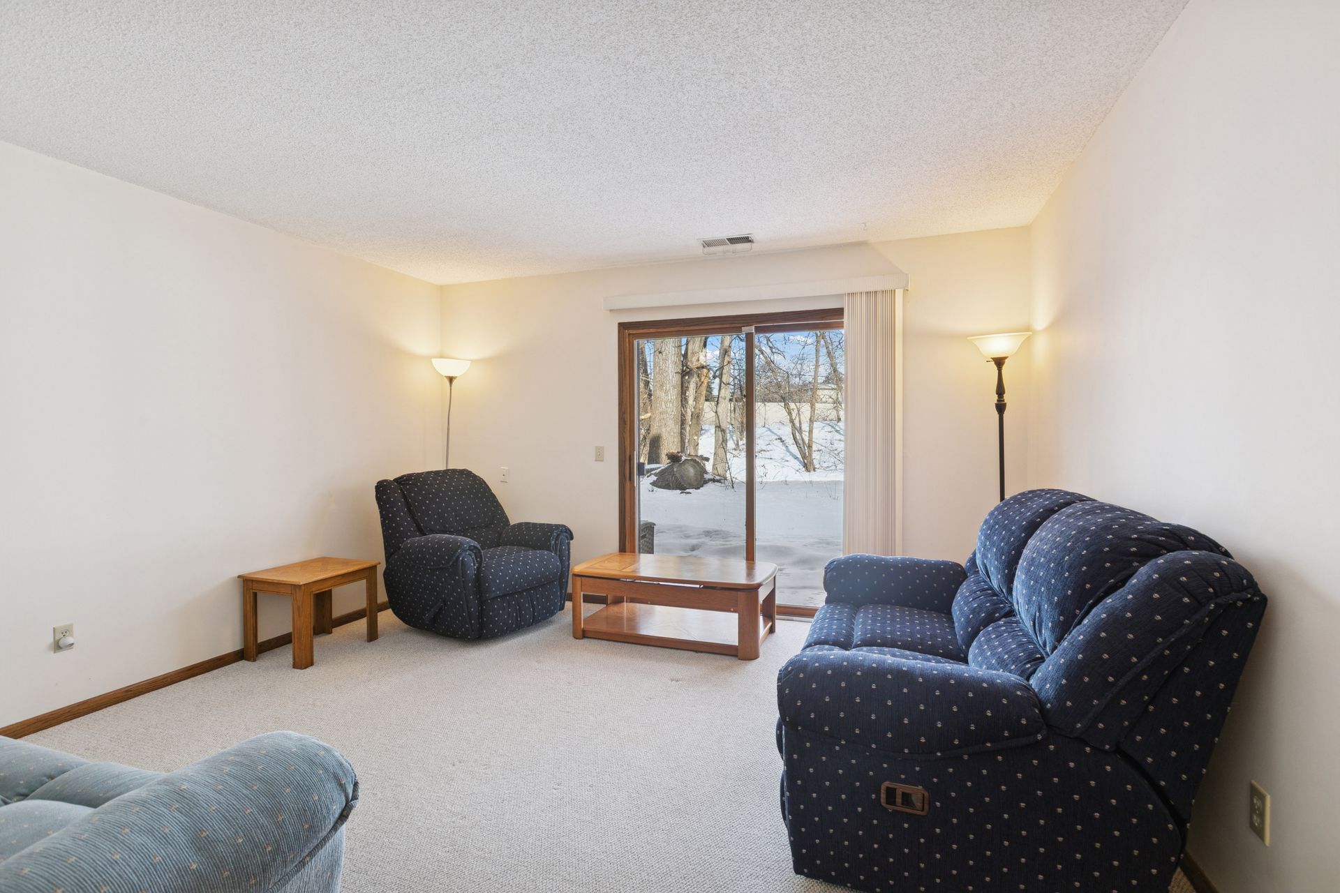  Spacious Townhome with Private Outdoor Spaces - 物件實景