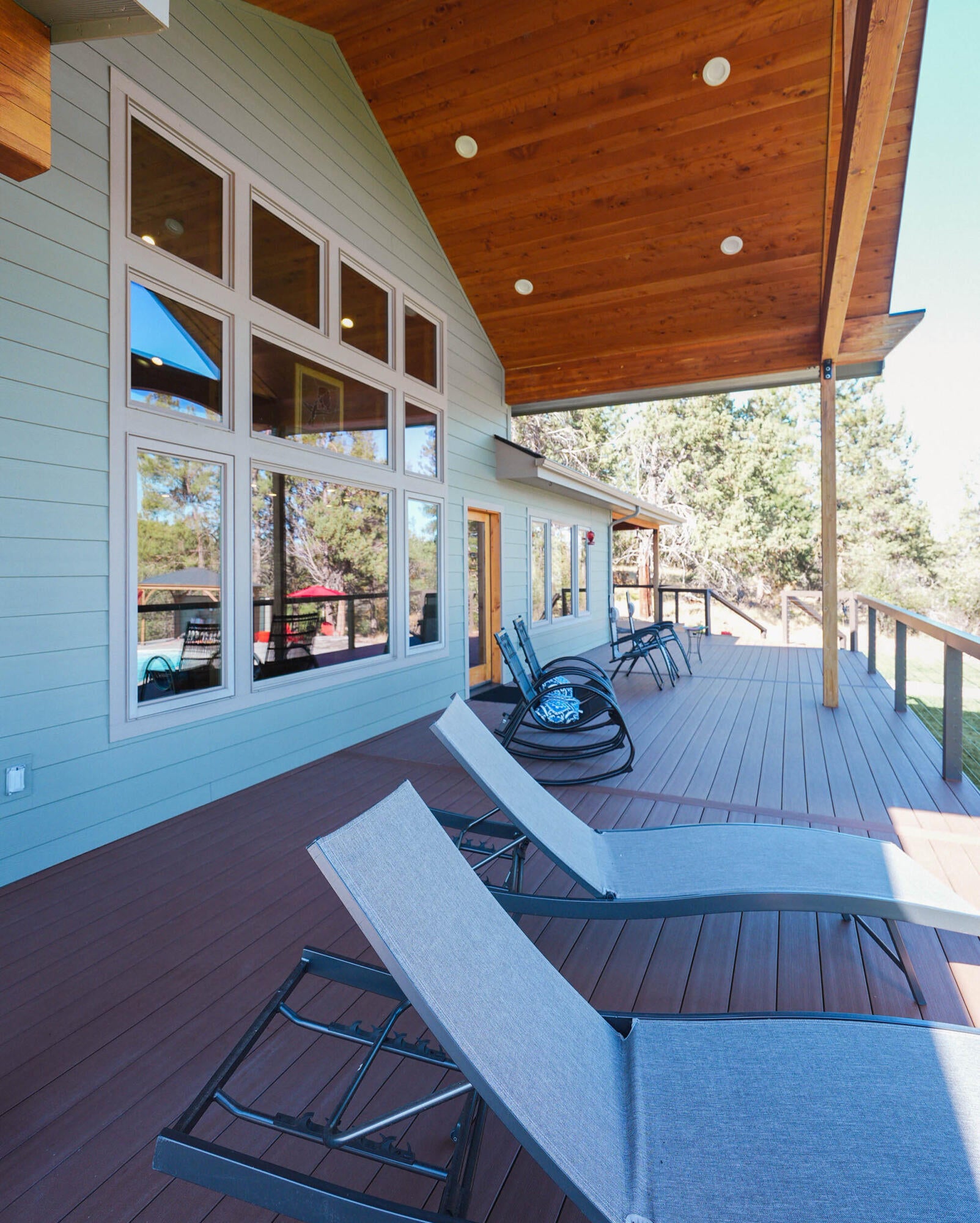Klamath Falls, Oregon, 97601, United States, 3 Bedrooms Bedrooms, ,4 BathroomsBathrooms,Residential,For Sale,1940970