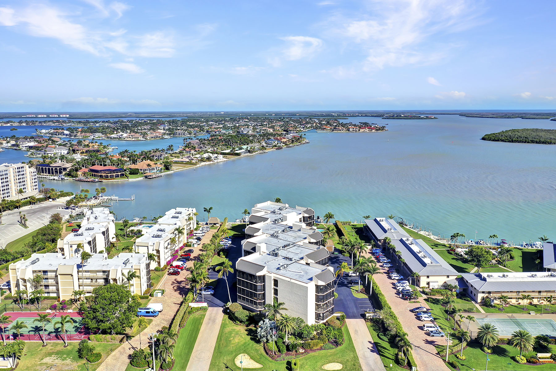  MARCO ISLAND - CAMELOT CONDO - 物件實景