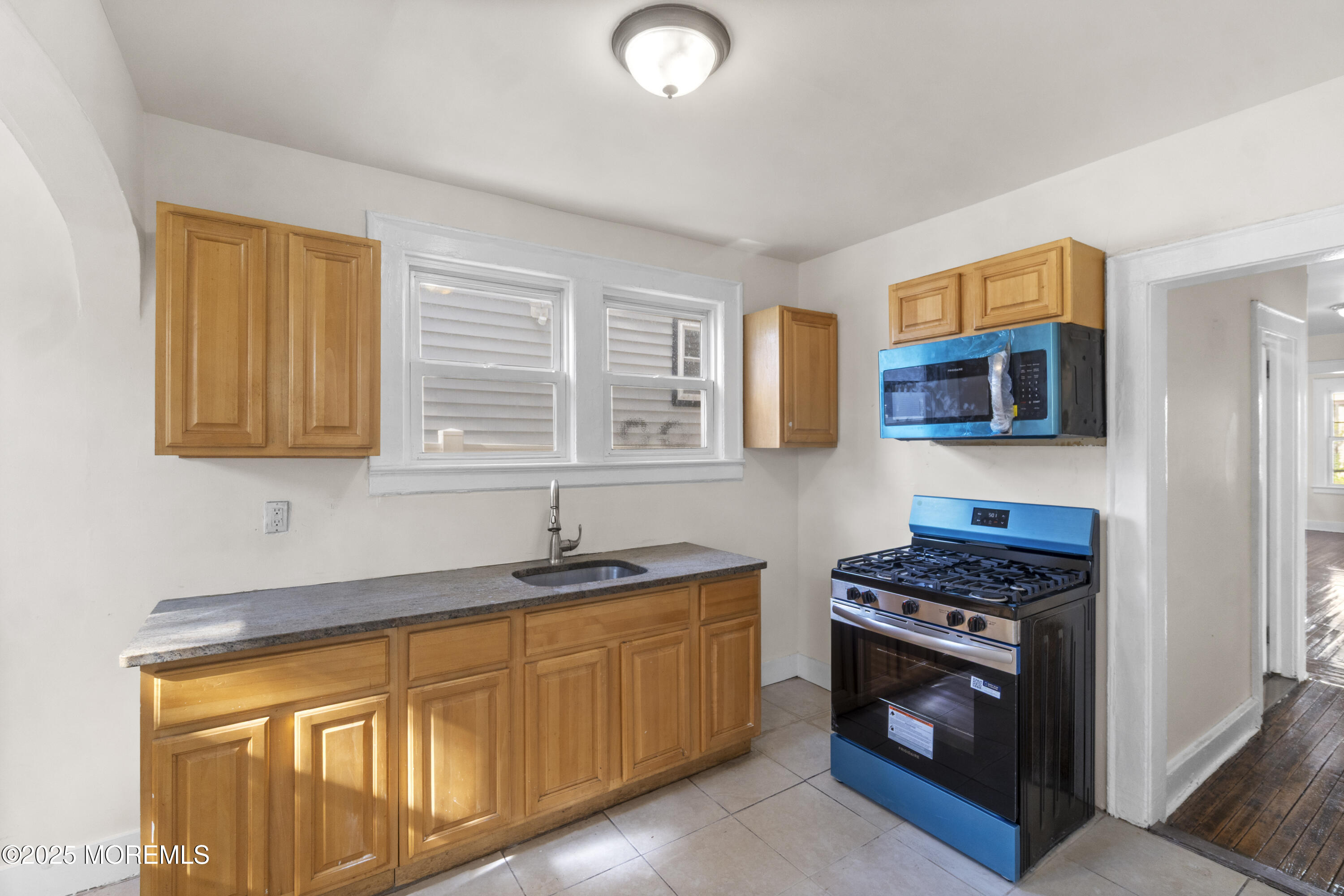 Newark, New Jersey, 07112, United States, ,Residential,For Sale,2008855