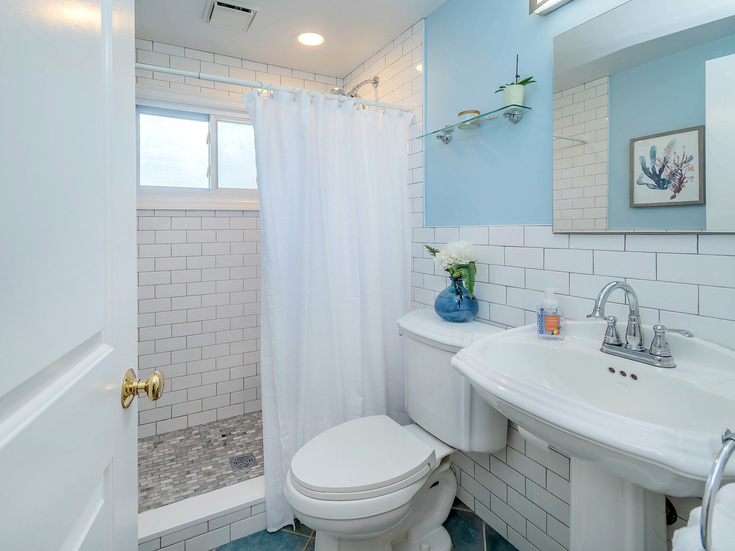  22 Andover Road, Port Washington, NY, 11050 - 物件實景