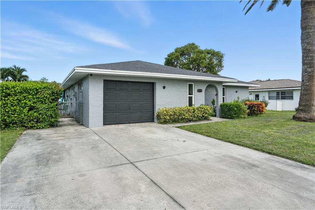 Naples, Florida, 34105, United States, 3 Bedrooms Bedrooms, ,2 BathroomsBathrooms,Residential,For Sale,1898311