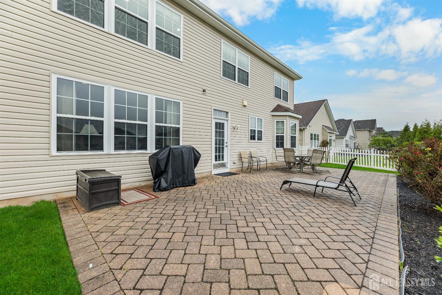 Piscataway, New Jersey, 08854, United States, 4 Bedrooms Bedrooms, ,3 BathroomsBathrooms,Residential,For Sale,1889779