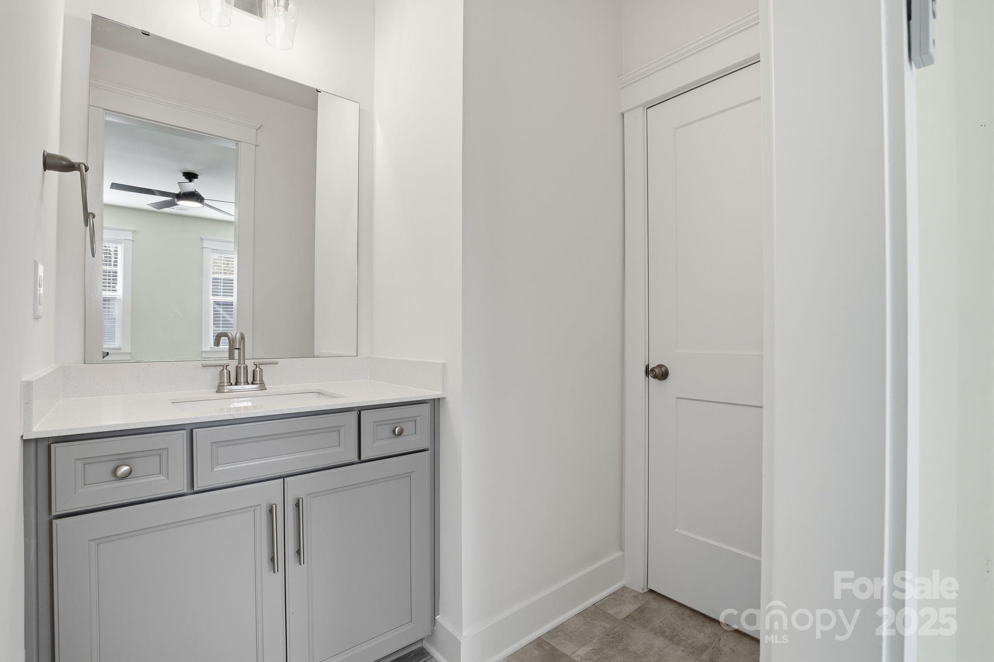 Huntersville, North Carolina, 28078, United States, 6 Bedrooms Bedrooms, ,5 BathroomsBathrooms,Residential,For Sale,1988370