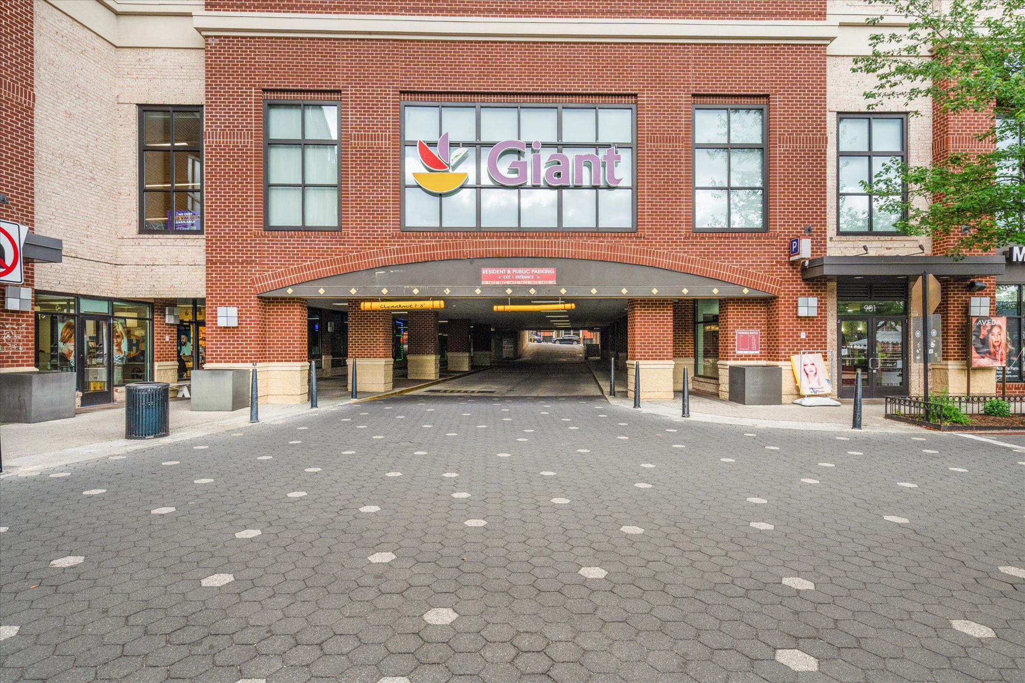  1600 S Barton Street, Arlington, VA, 22204 - 物件實景