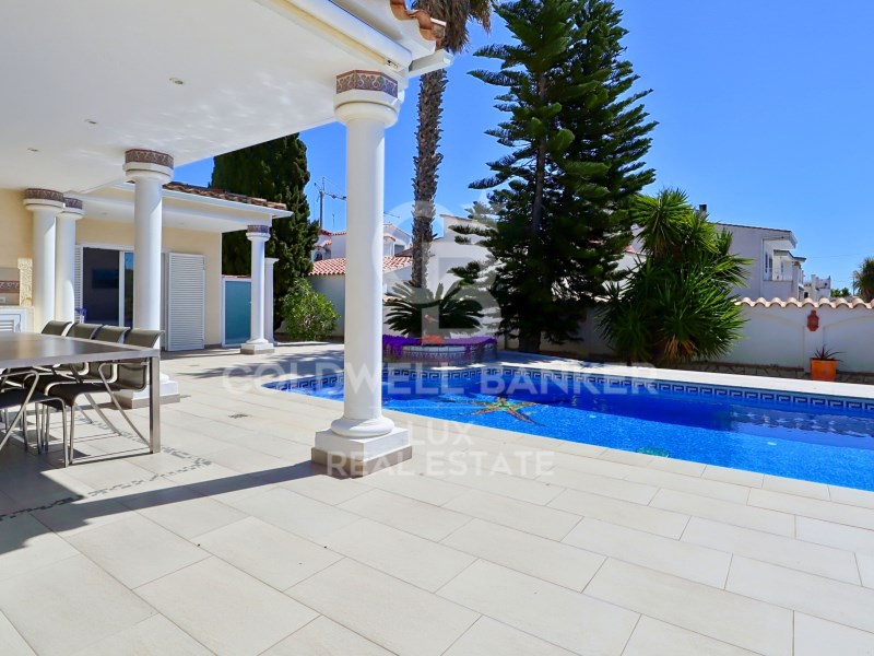 Girona, Empuriabrava, Peni Girona, Empuriabrava, P, Empuriabrava, Catalonia, ES, 5 Bedrooms Bedrooms, ,3 BathroomsBathrooms,Residential,For Sale,Girona, Empuriabrava, Peni Girona, Empuriabrava, P,1623264