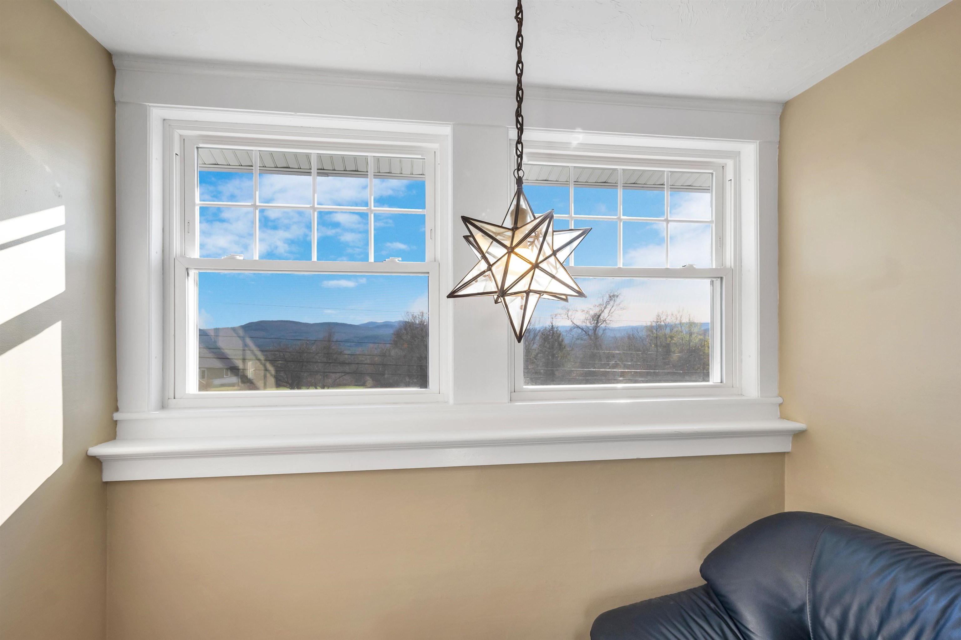 Meredith, New Hampshire, 03253, United States, 3 Bedrooms Bedrooms, ,2 BathroomsBathrooms,Residential,For Sale,1793827