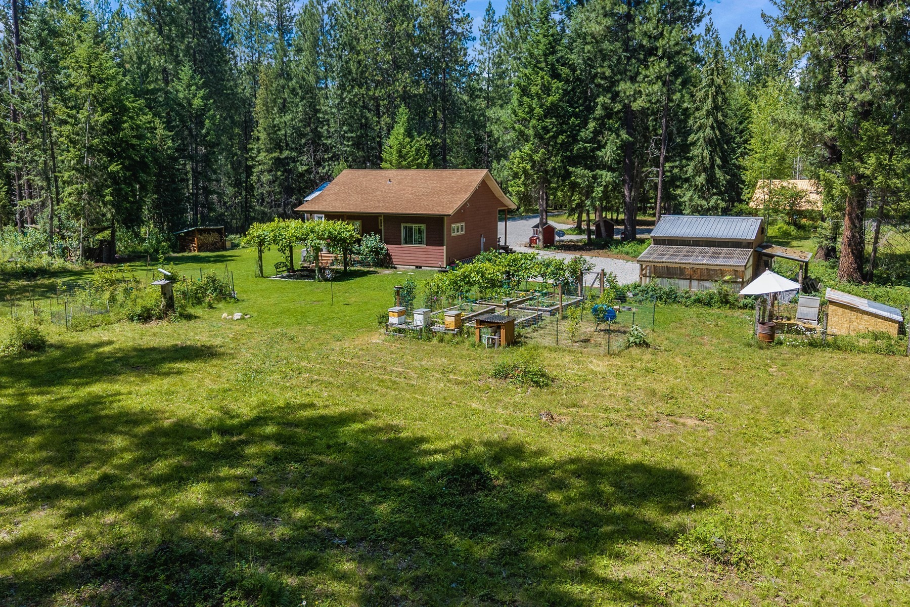  Charming Country Home on 10 Acres - 物件實景