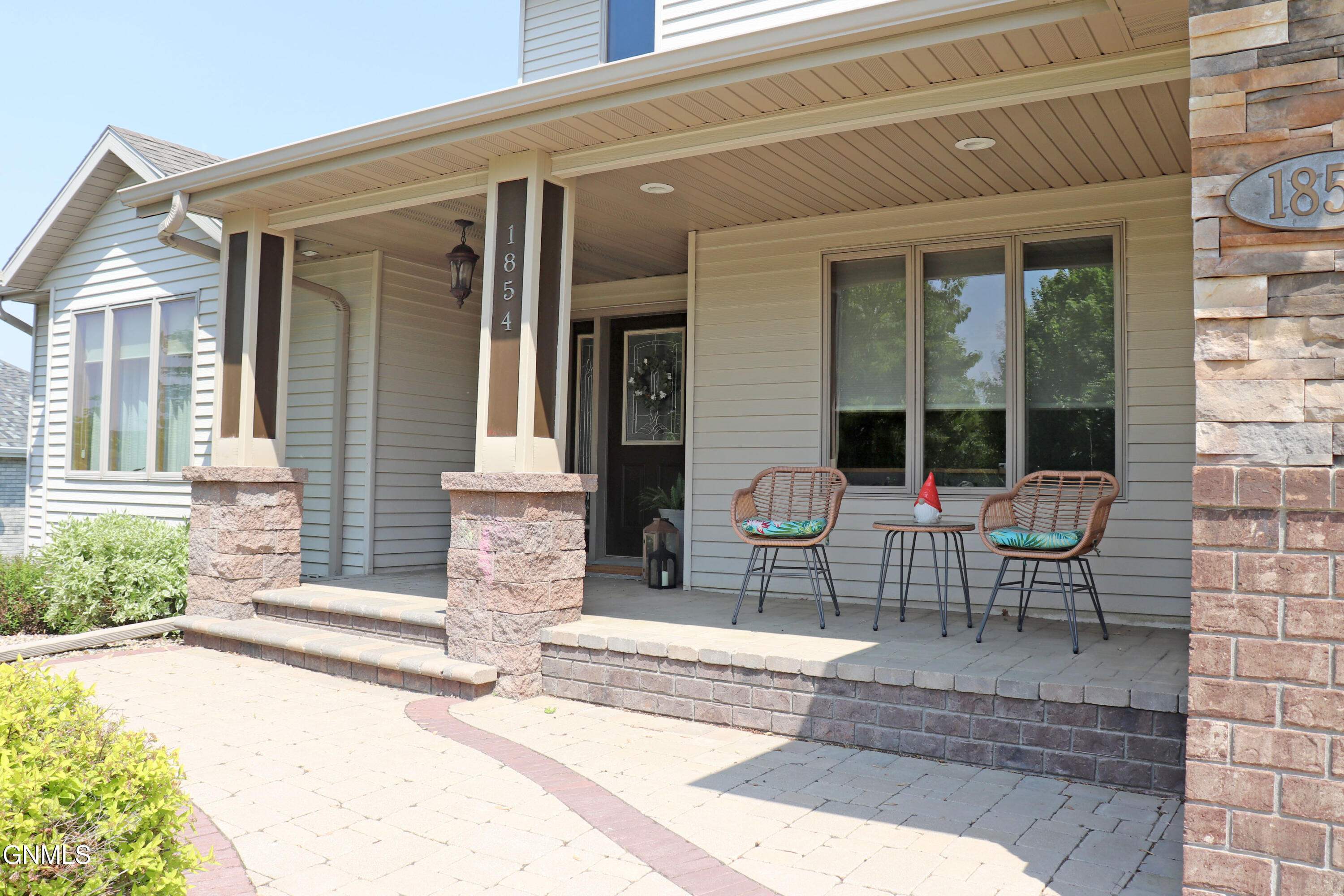 Bismarck, North Dakota, 58503, United States, 5 Bedrooms Bedrooms, ,2 BathroomsBathrooms,Residential,For Sale,2001566