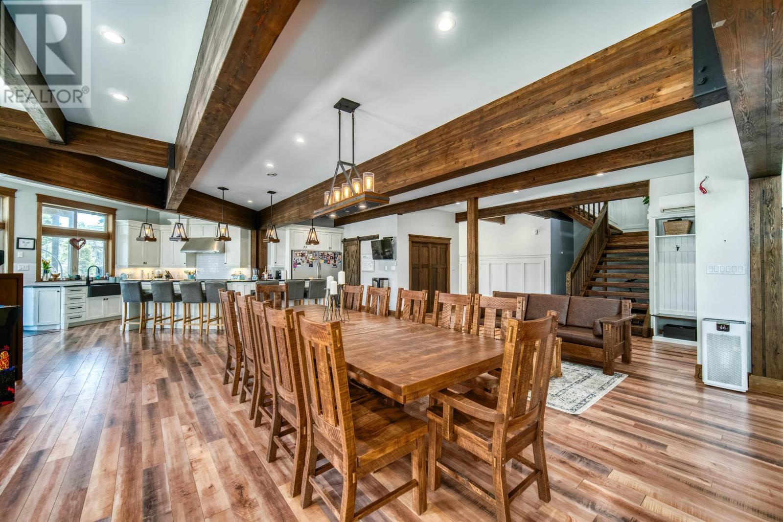 LAKE LOON, Nova Scotia, B2W 6C8, CA, 6 Bedrooms Bedrooms, ,6 BathroomsBathrooms,Residential,For Sale,1836689
