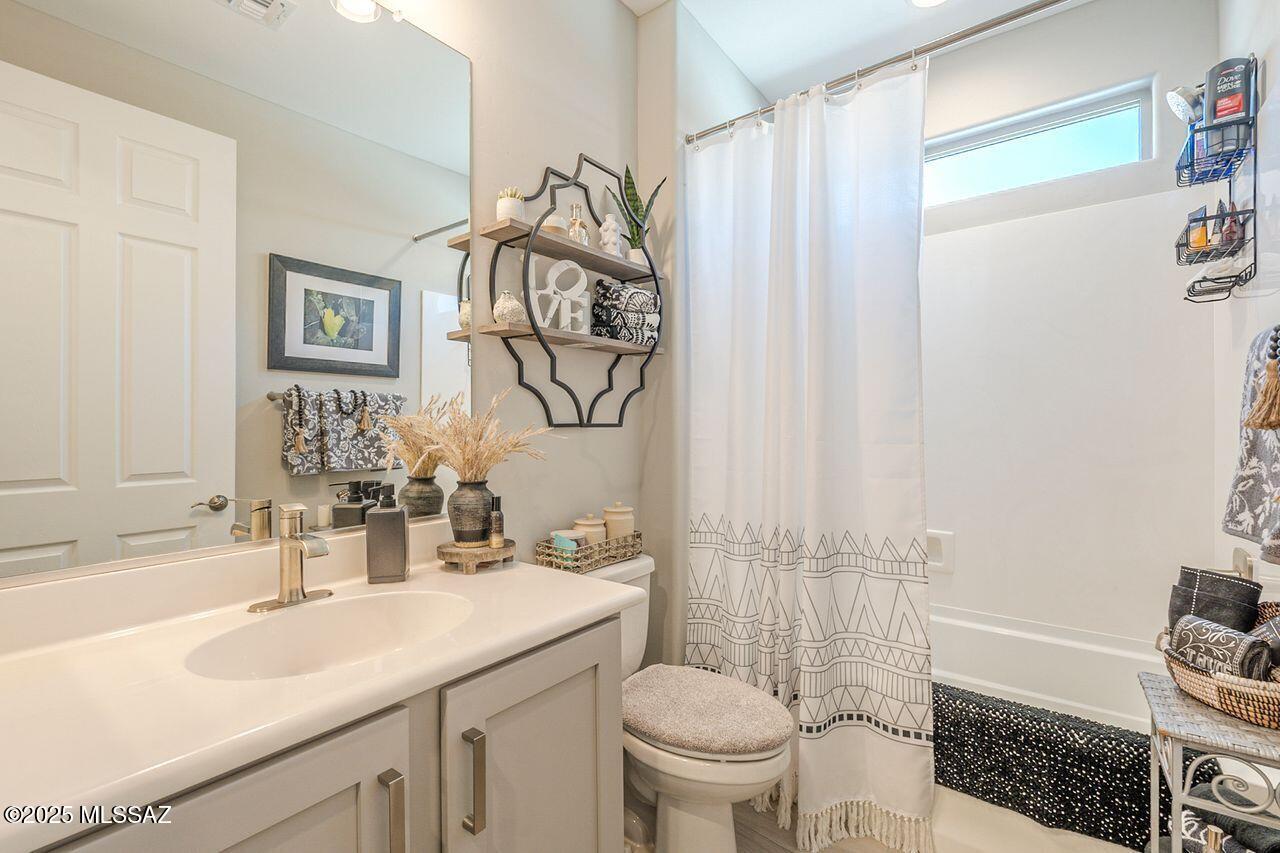 Marana, Arizona, 85658, United States, 2 Bedrooms Bedrooms, ,2 BathroomsBathrooms,Residential,For Sale,1902069