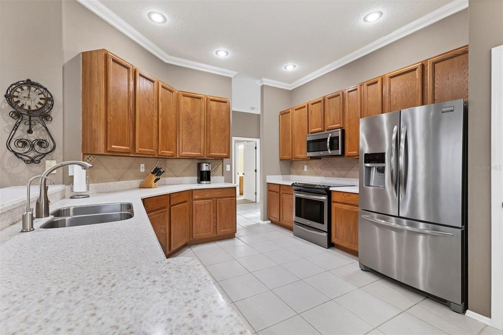 Sarasota, Florida, 34238, United States, 4 Bedrooms Bedrooms, ,2 BathroomsBathrooms,Residential,For Sale,1985448