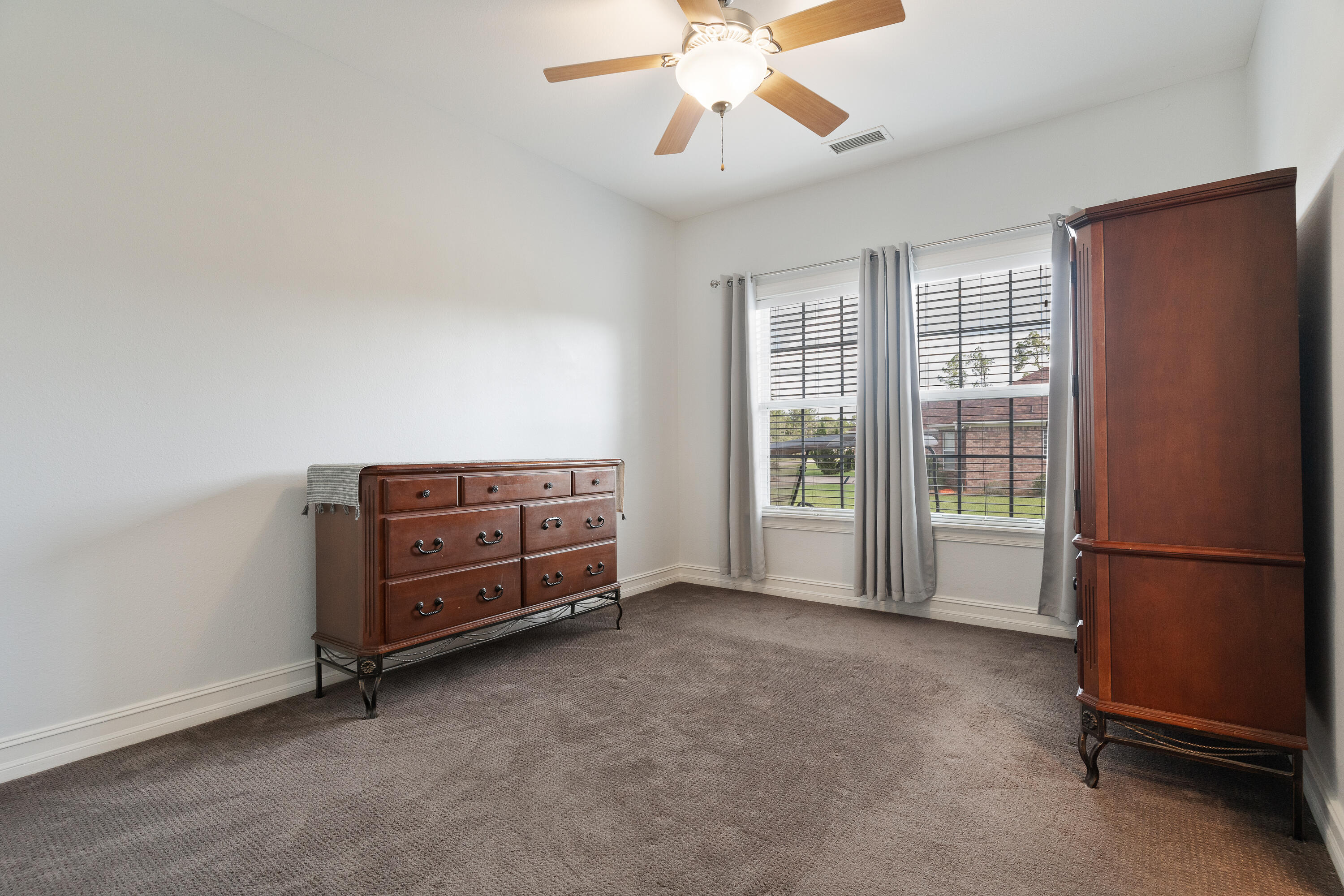 Freeport, Florida, 32439, United States, 4 Bedrooms Bedrooms, ,3 BathroomsBathrooms,Residential,For Sale,1948335