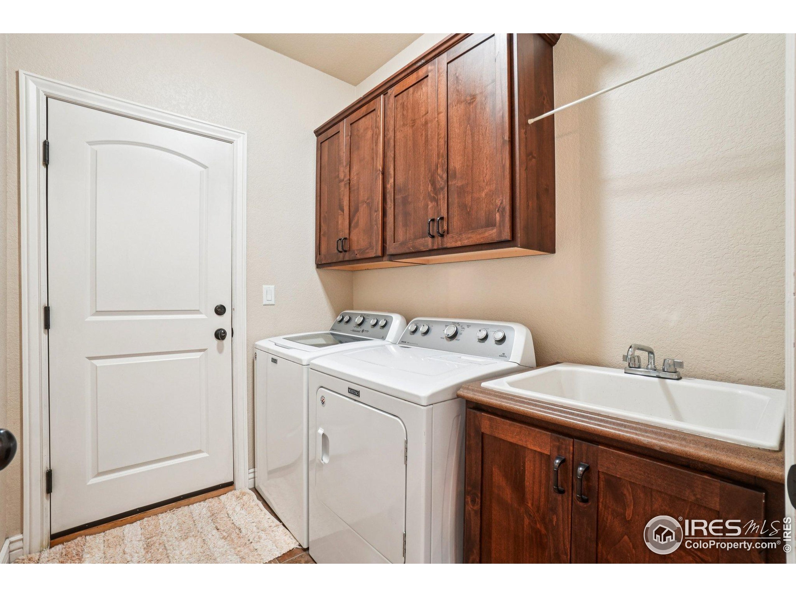 Windsor, Colorado, 80550, United States, 5 Bedrooms Bedrooms, ,3 BathroomsBathrooms,Residential,For Sale,1906749
