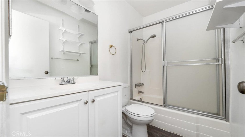 Los Angeles, California, 90034, United States, 2 Bedrooms Bedrooms, ,2 BathroomsBathrooms,Residential,For Sale,2025767