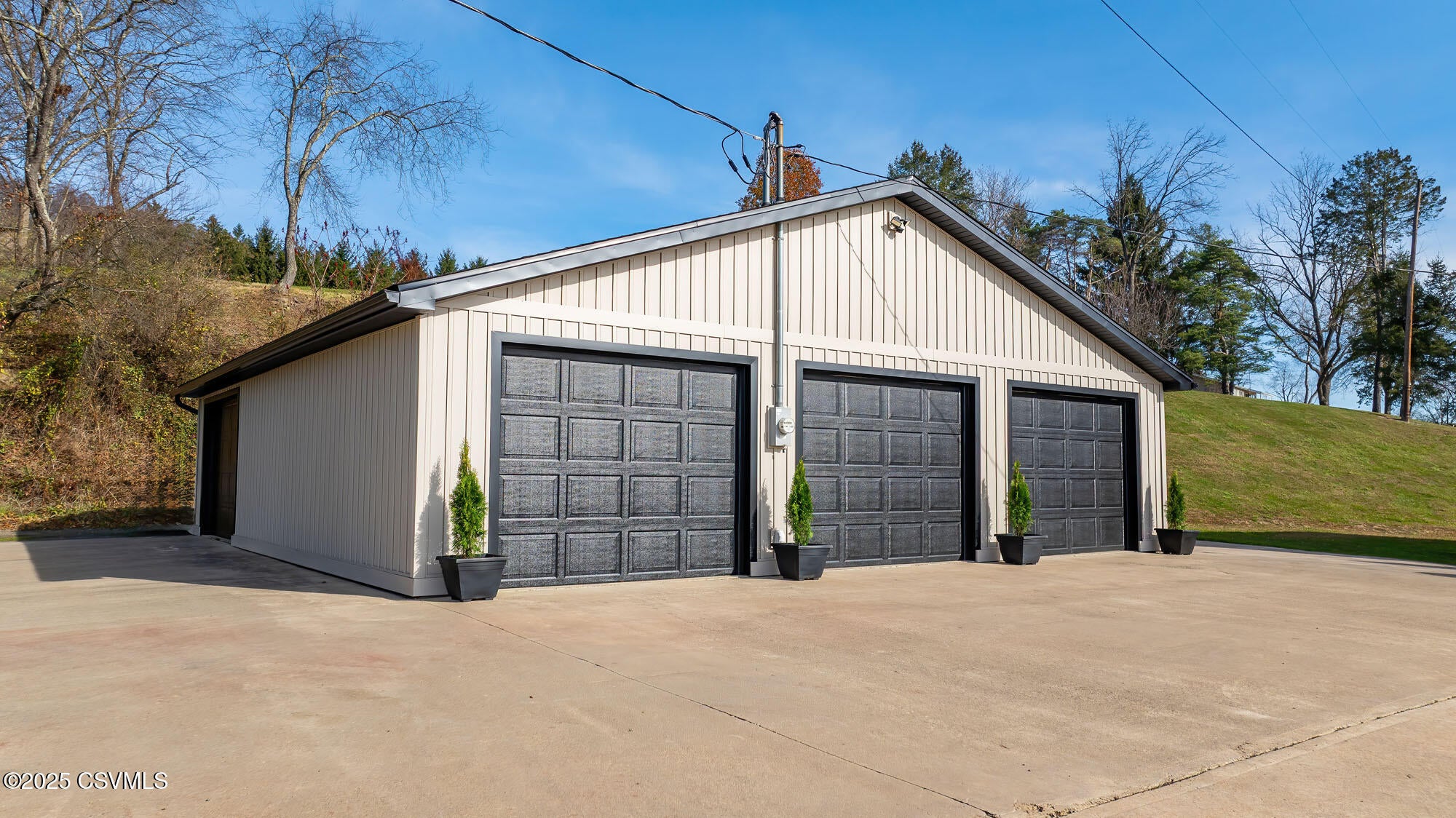 Berwick, Pennsylvania, 18603, United States, 4 Bedrooms Bedrooms, ,2 BathroomsBathrooms,Residential,For Sale,1993834