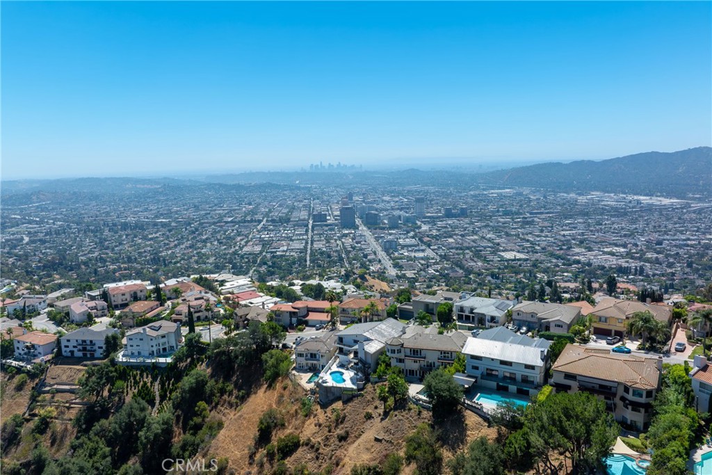 Glendale, California, 91207, United States, 4 Bedrooms Bedrooms, ,5 BathroomsBathrooms,Residential,For Sale,1934698