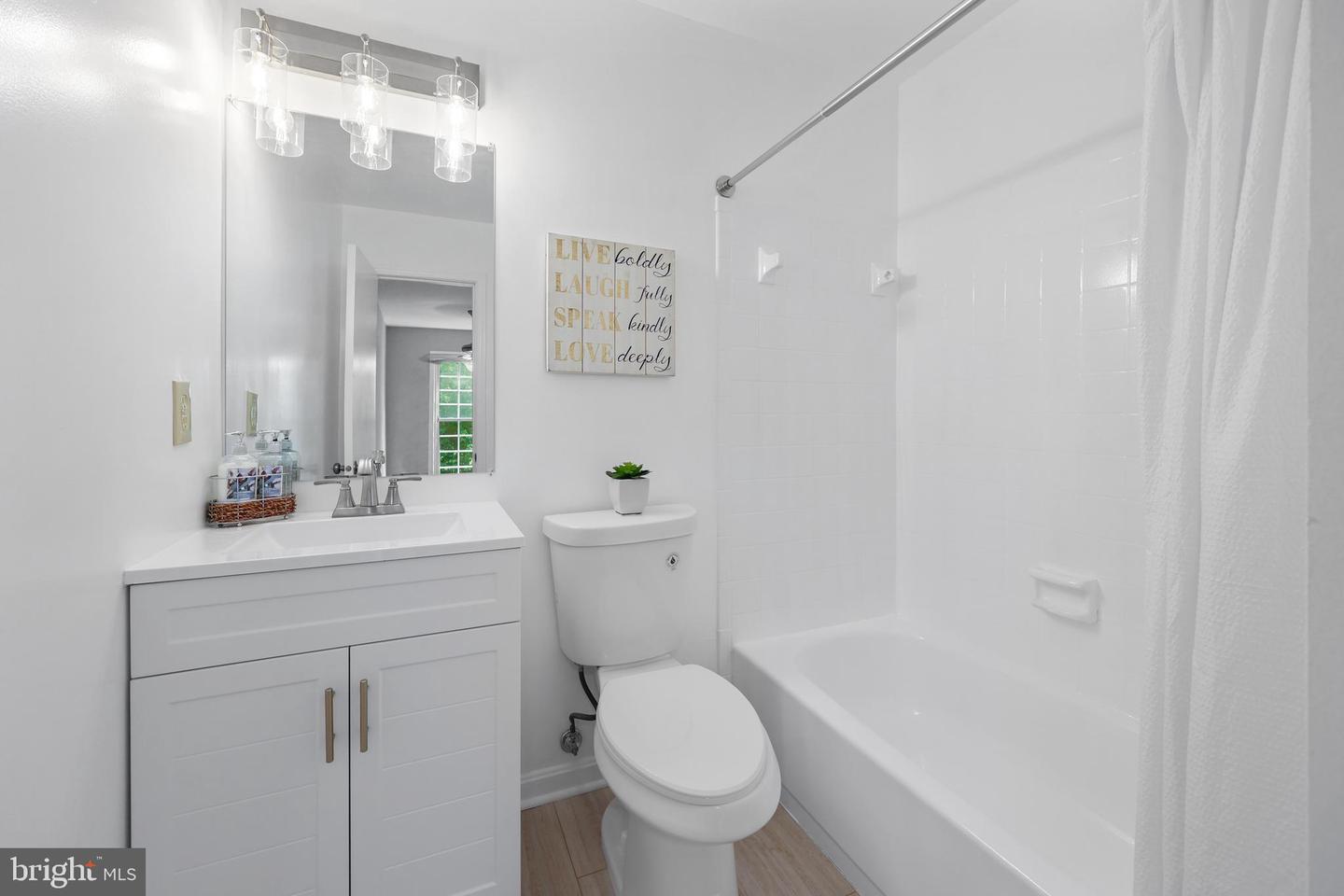 Springfield, Virginia, 22153, United States, 4 Bedrooms Bedrooms, ,4 BathroomsBathrooms,Residential,For Sale,1917317