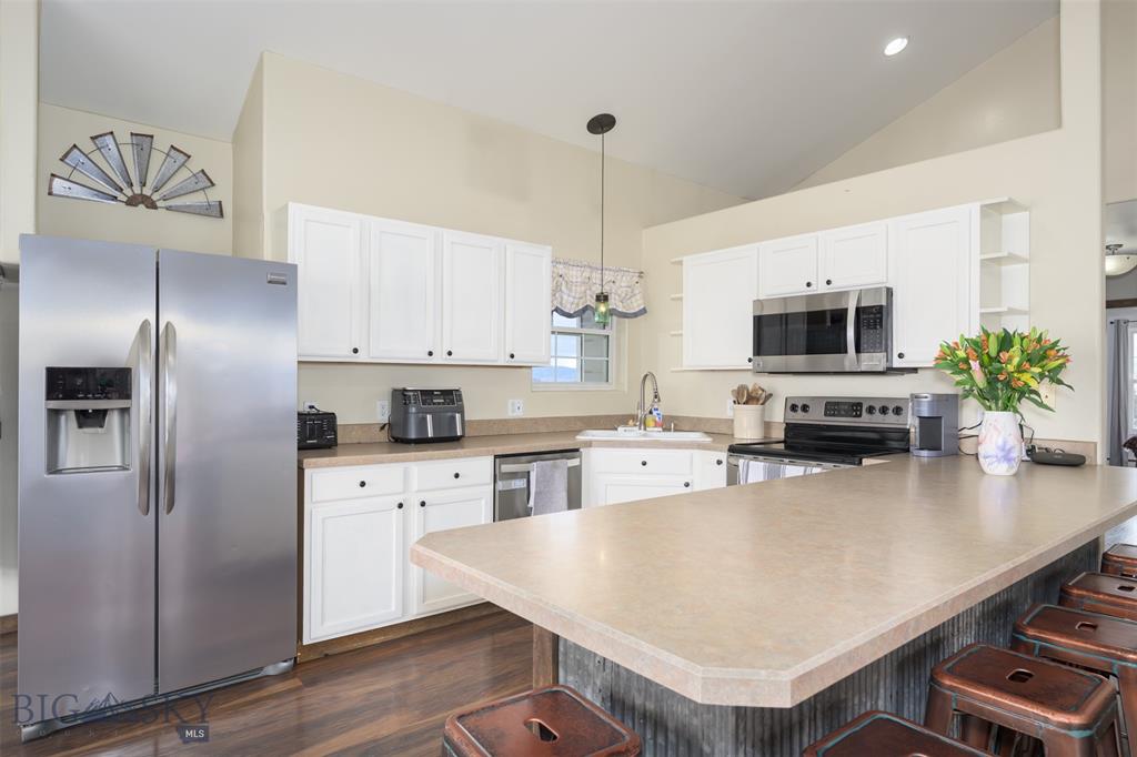 Anaconda, Montana, 59711, United States, 5 Bedrooms Bedrooms, ,3 BathroomsBathrooms,Residential,For Sale,1923651