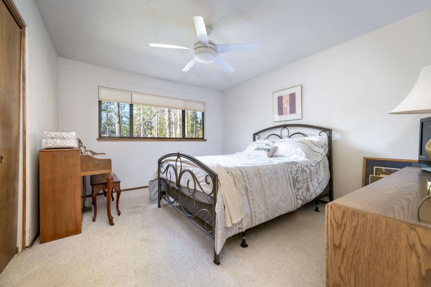 Grass Valley, California, 95949, United States, 3 Bedrooms Bedrooms, ,2 BathroomsBathrooms,Residential,For Sale,1761792
