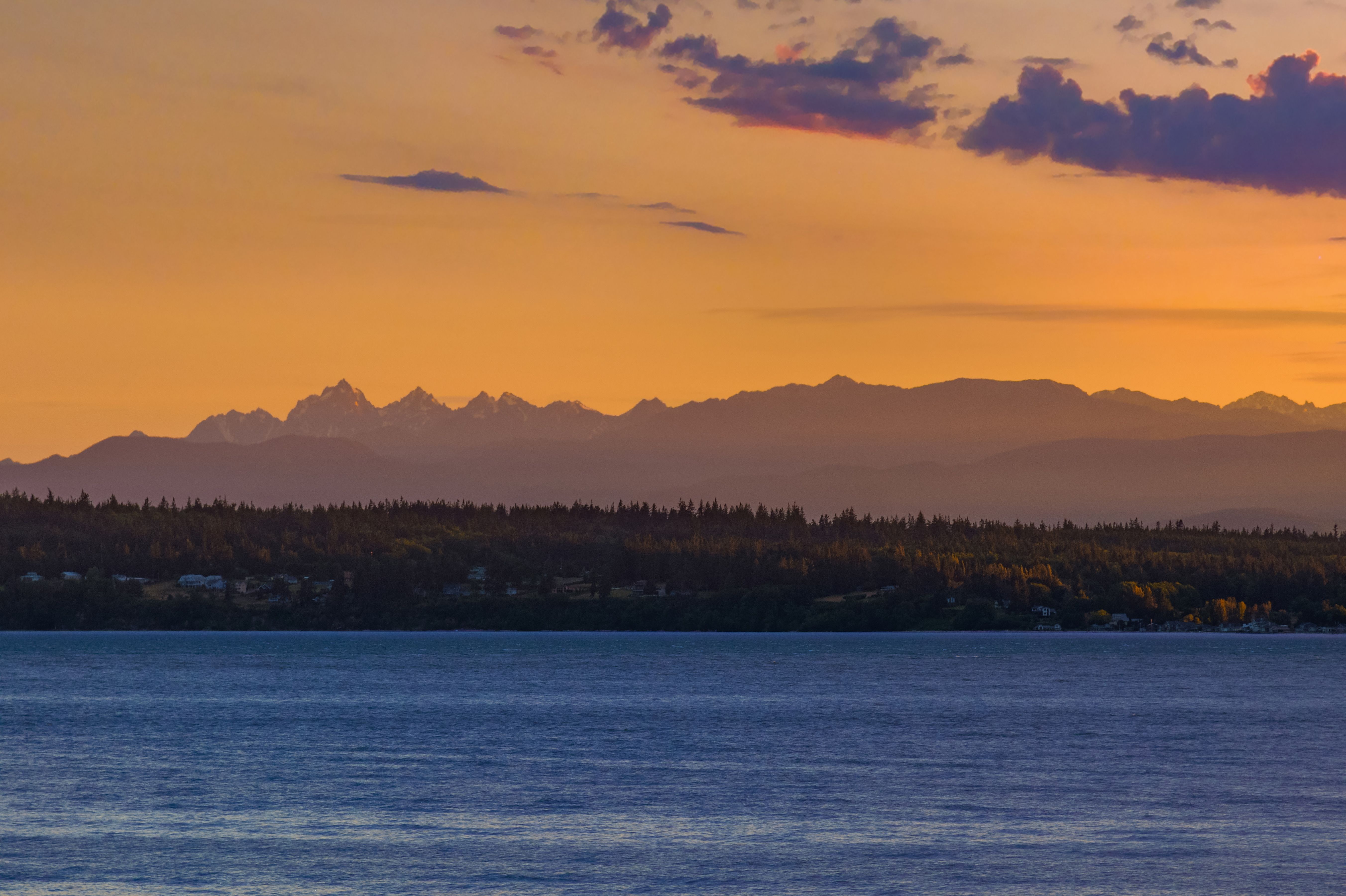  2106 Breezy Point Rd, Camano, WA 98282 - 物件實景