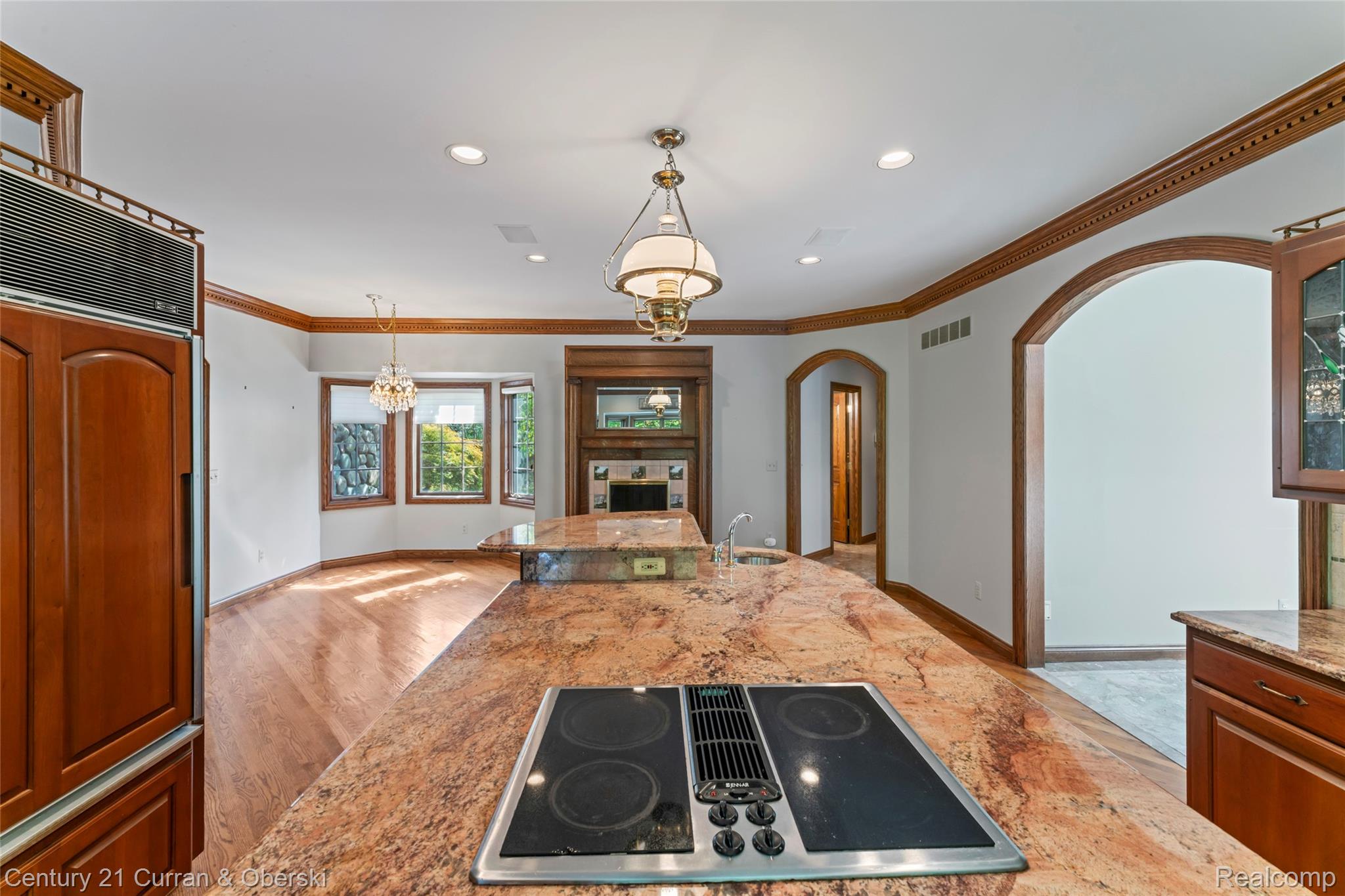 Farmington, Michigan, 48331, United States, 5 Bedrooms Bedrooms, ,6 BathroomsBathrooms,Residential,For Sale,1975363