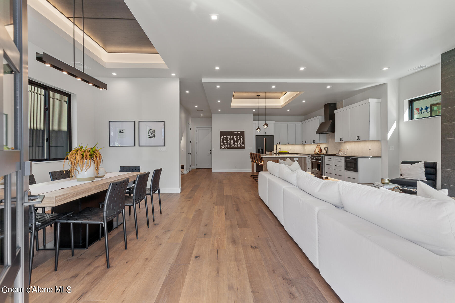 Coeur d'Alene, Idaho, 83814, United States, 3 Bedrooms Bedrooms, ,Residential,For Sale,1985771