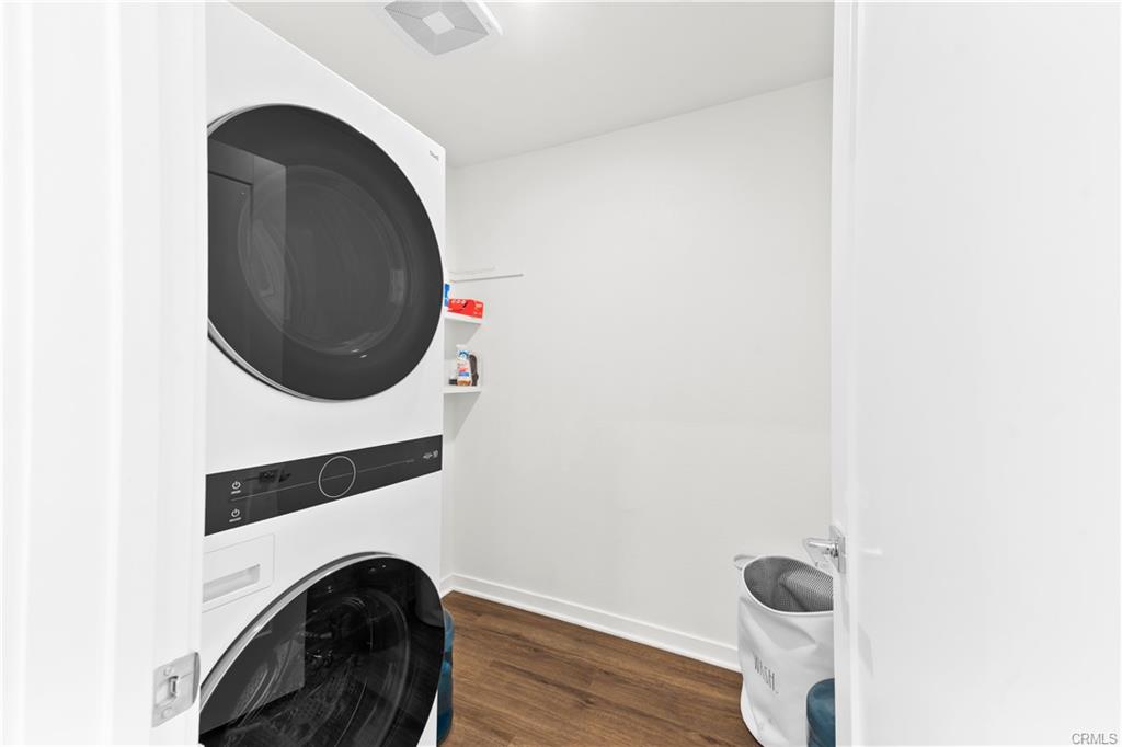 Compton, California, 90221, United States, 9 Bedrooms Bedrooms, ,Residential,For Sale,1982373