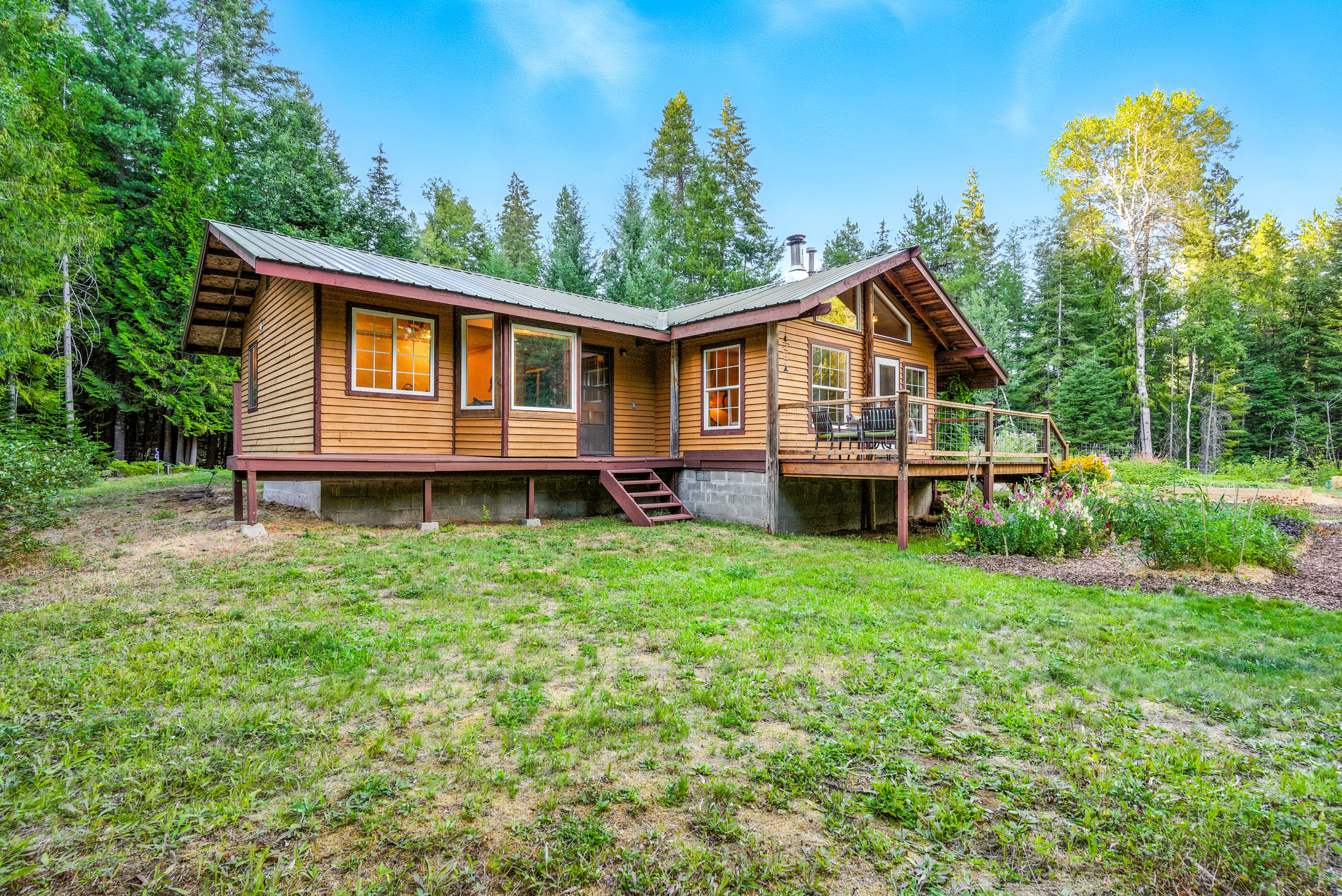 Sandpoint, Idaho, 83864, United States, 2 Bedrooms Bedrooms, ,2 BathroomsBathrooms,Residential,For Sale,2006058