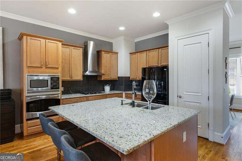 Atlanta, Georgia, 30363, United States, 3 Bedrooms Bedrooms, ,4 BathroomsBathrooms,Residential,For Sale,1913056