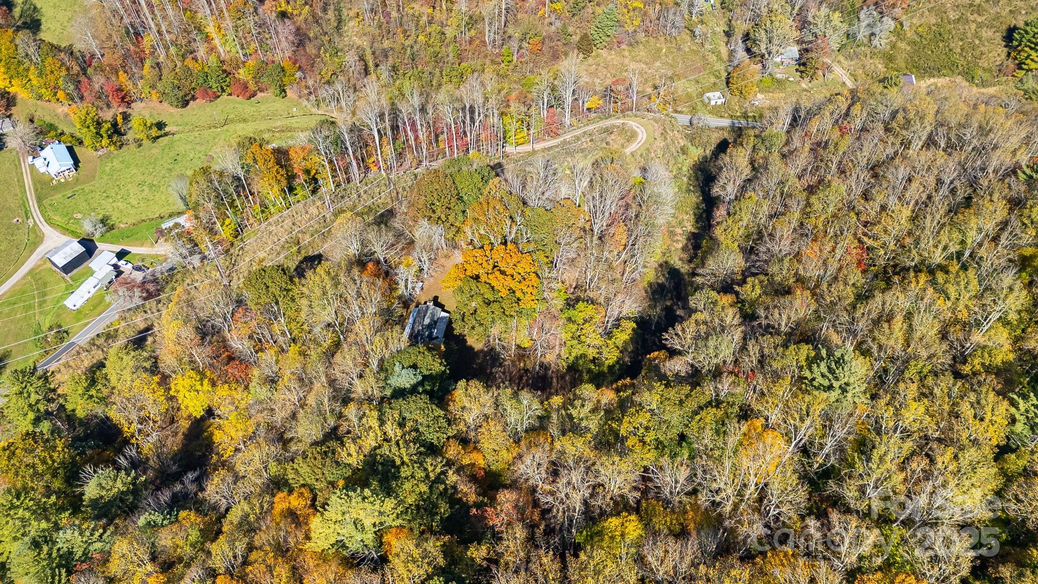 Burnsville, North Carolina, 28714, United States, 3 Bedrooms Bedrooms, ,2 BathroomsBathrooms,Residential,For Sale,1967012