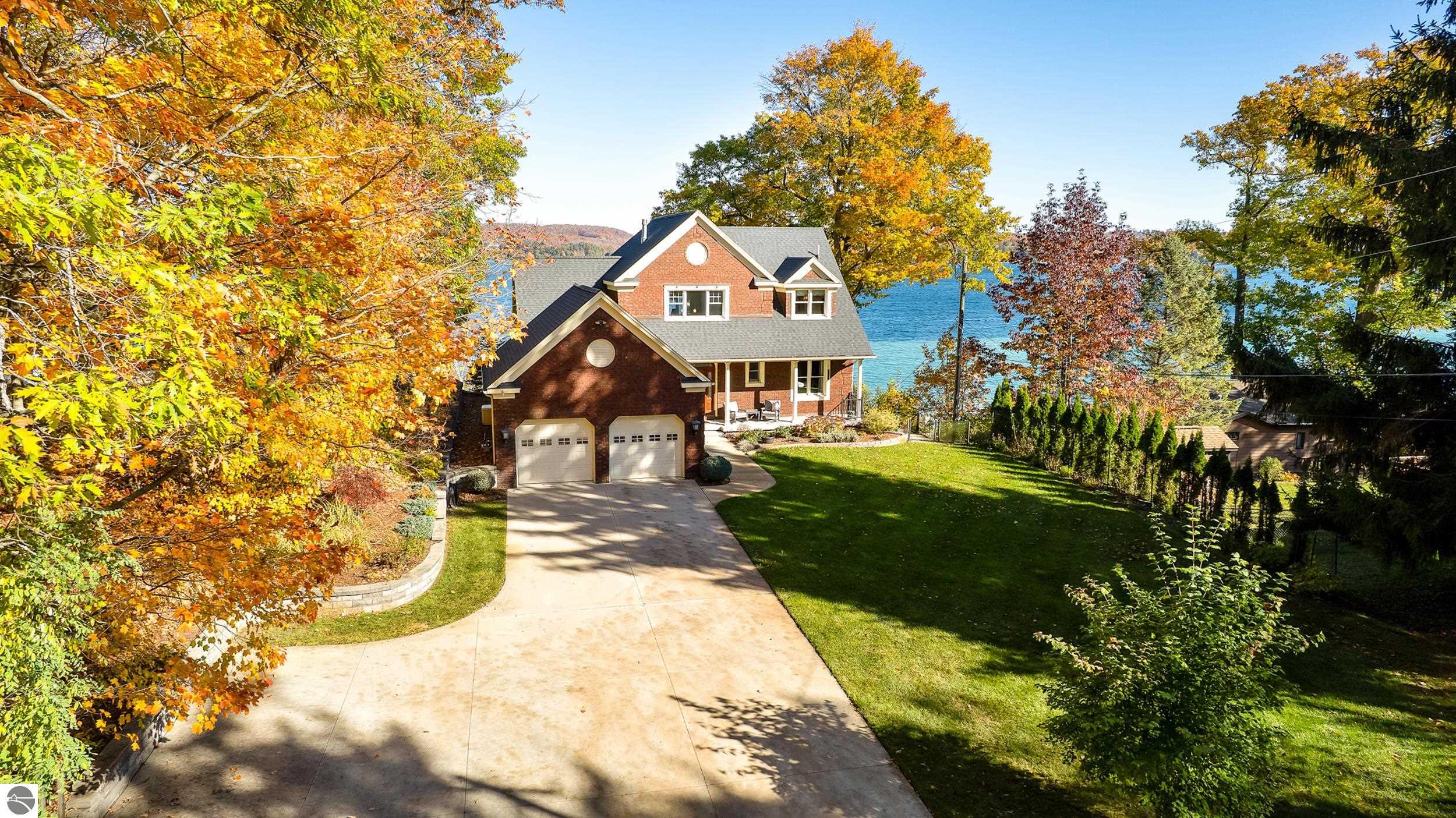 Beulah, Michigan, 49617, United States, 5 Bedrooms Bedrooms, ,3 BathroomsBathrooms,Residential,For Sale,1987104