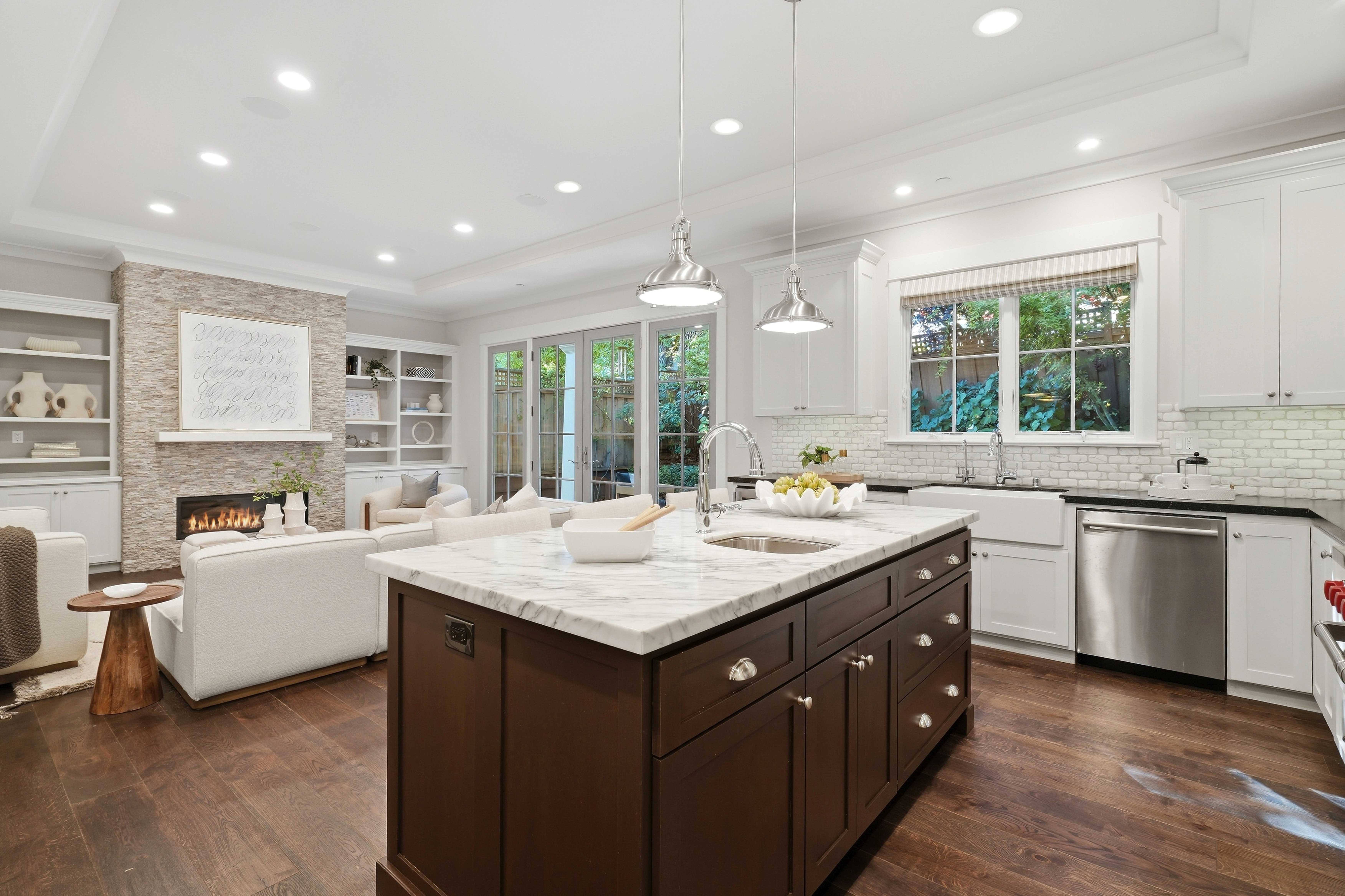  Turnkey Luxury and Premier Location in Beverly Terrace - 物件實景