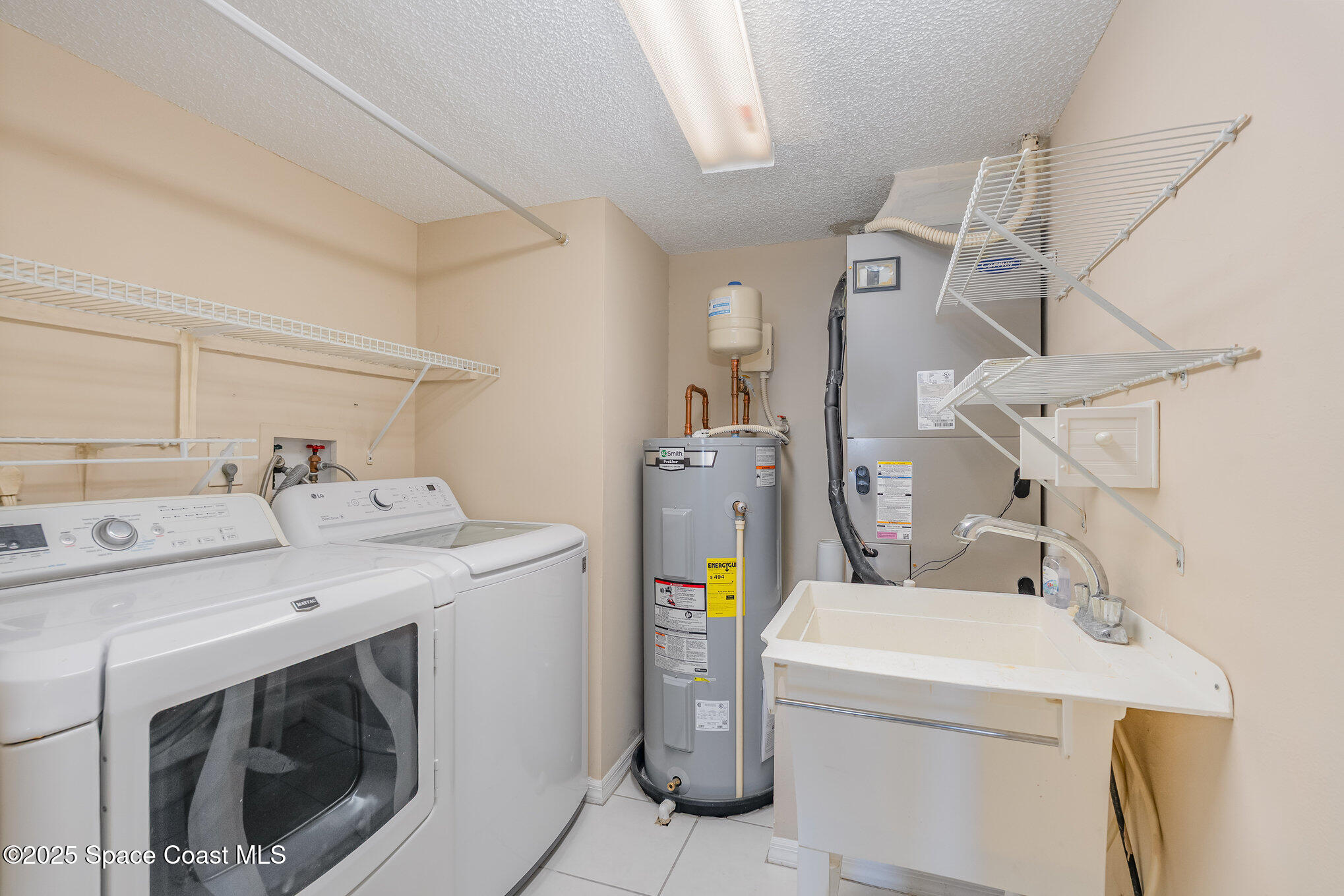 Cocoa Beach, Florida, 32931, United States, 3 Bedrooms Bedrooms, ,2 BathroomsBathrooms,Residential,For Sale,1974236