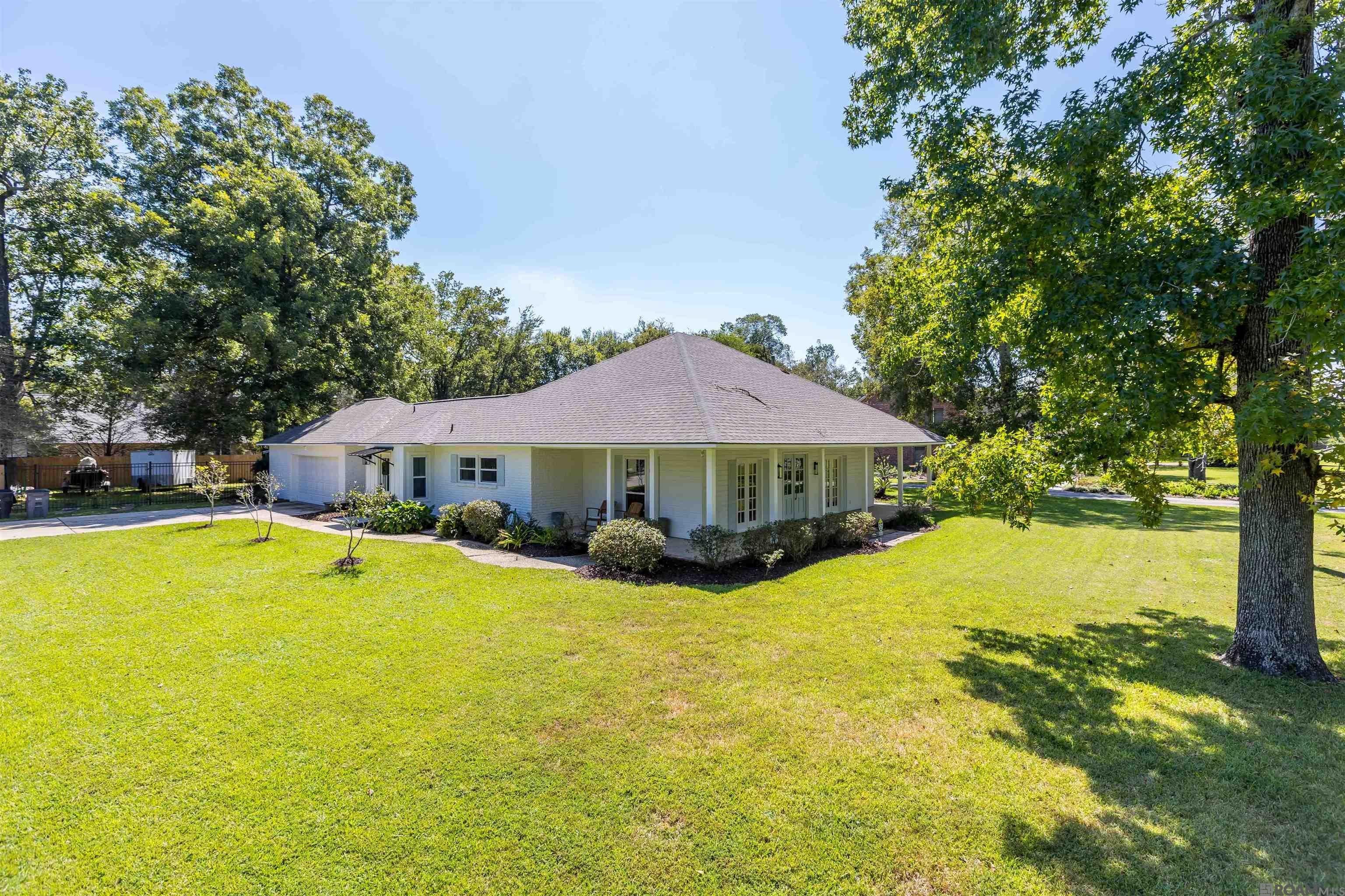 Baton Rouge, Louisiana, 70820, United States, 4 Bedrooms Bedrooms, ,3 BathroomsBathrooms,Residential,For Sale,1980276