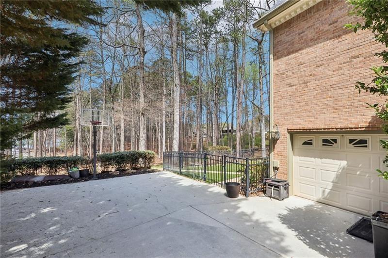 Buford, Georgia, 30518, United States, 6 Bedrooms Bedrooms, ,5 BathroomsBathrooms,Residential,For Sale,1976033