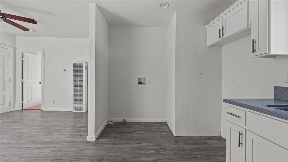 Compton, California, 90220, United States, 3 Bedrooms Bedrooms, ,2 BathroomsBathrooms,Residential,For Sale,1943002