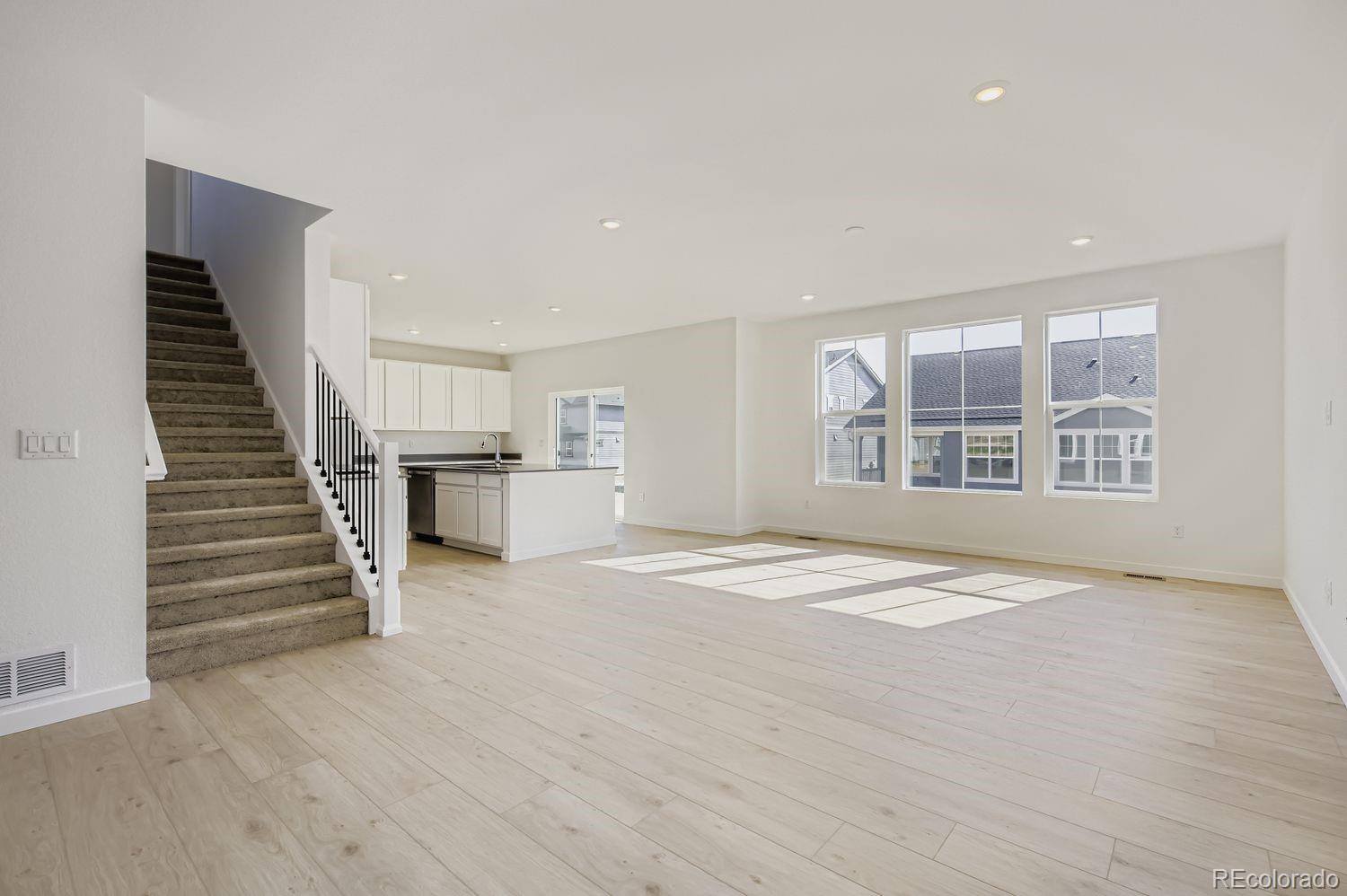 Loveland, Colorado, 80538, United States, 4 Bedrooms Bedrooms, ,2 BathroomsBathrooms,Residential,For Sale,1986259