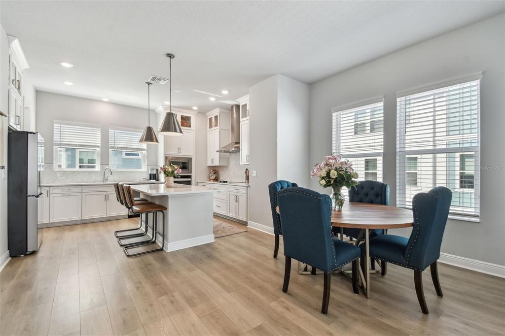 Sarasota, Florida, 34237, United States, 3 Bedrooms Bedrooms, ,4 BathroomsBathrooms,Residential,For Sale,1862311