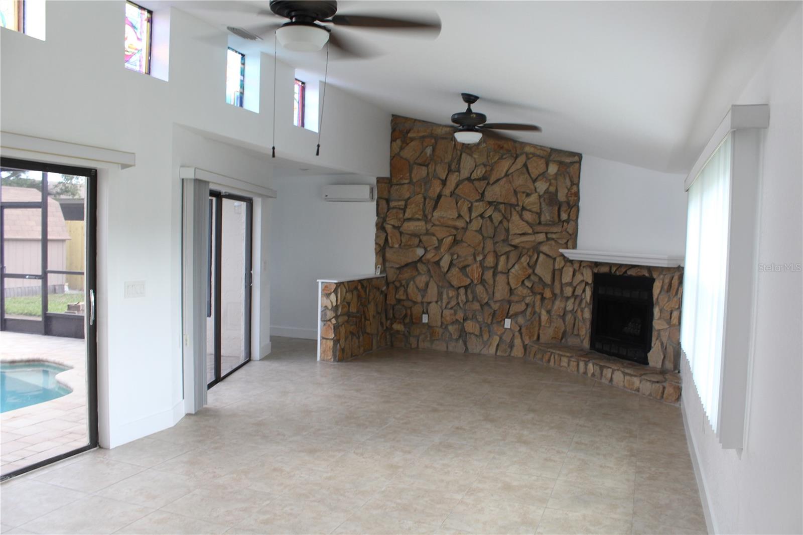 Largo, Florida, 33773, United States, 3 Bedrooms Bedrooms, ,2 BathroomsBathrooms,Residential,For Sale,1870302