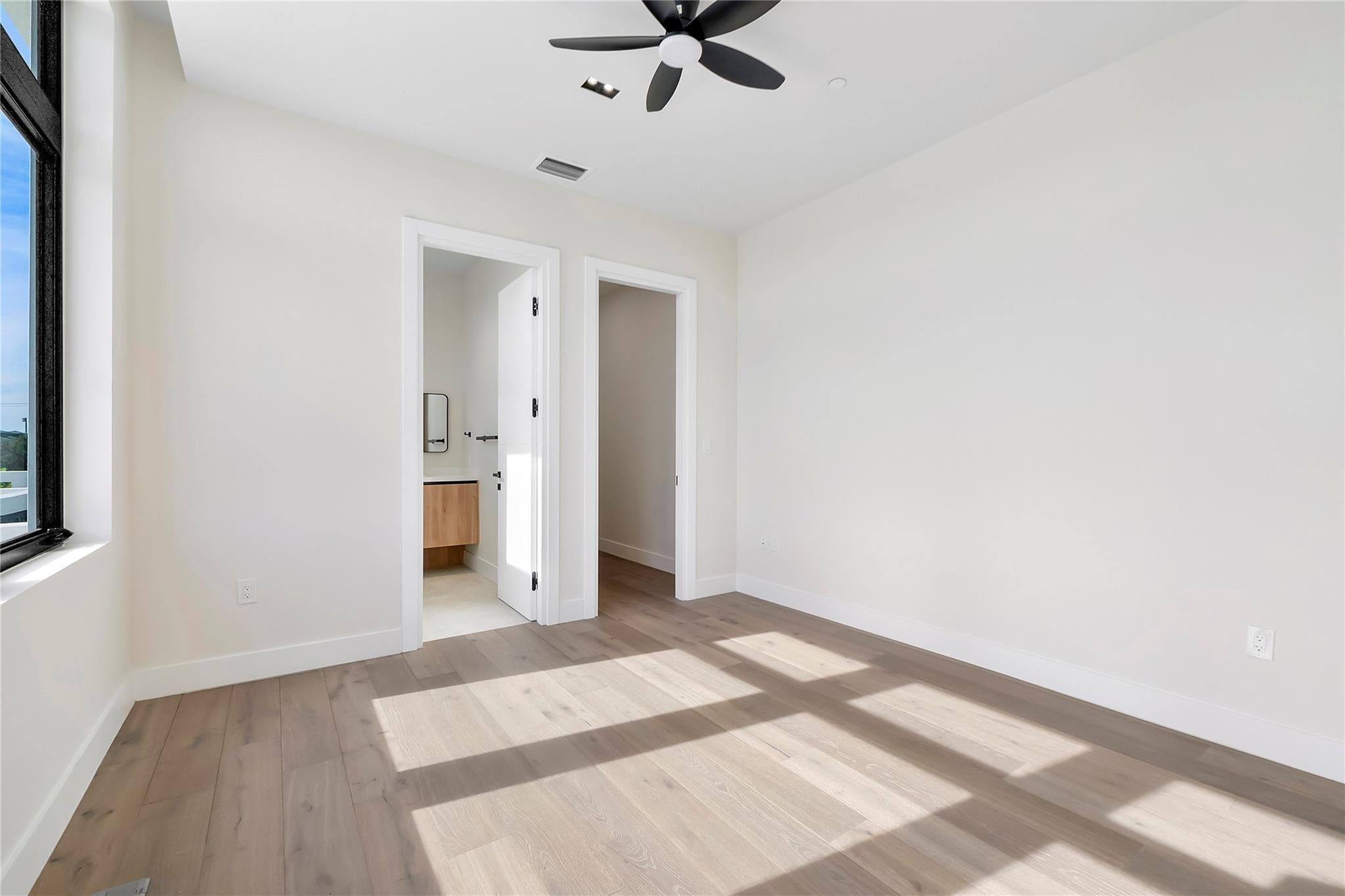 Plantation, Florida, 33323, United States, 6 Bedrooms Bedrooms, ,8 BathroomsBathrooms,Residential,For Sale,1984384