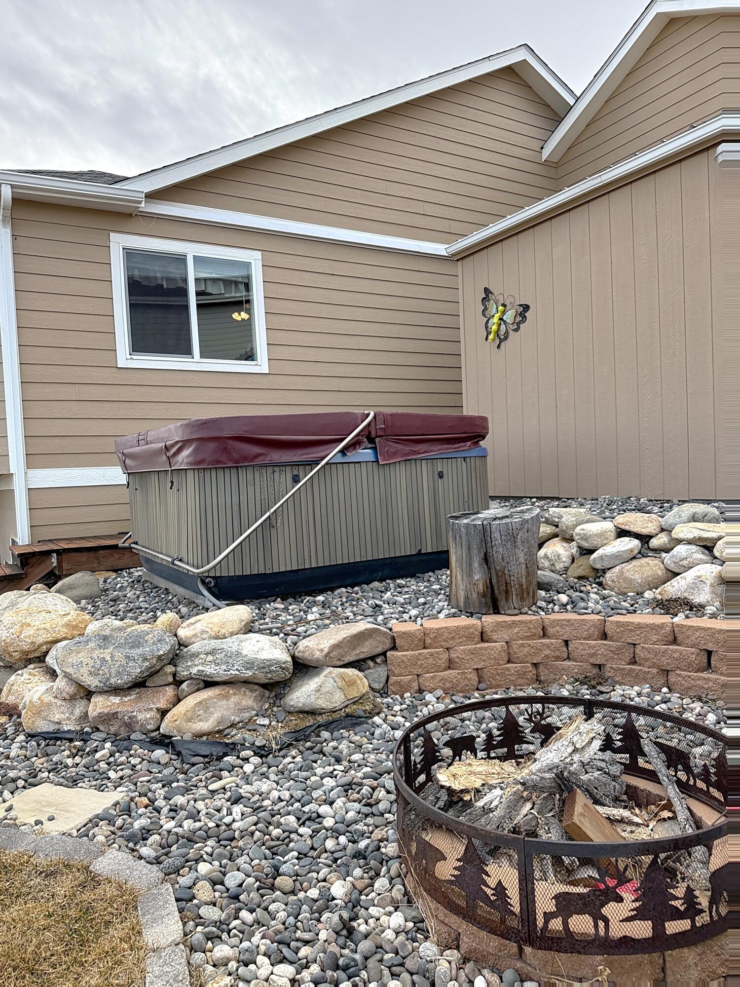 Buffalo, Wyoming, 82834, United States, 5 Bedrooms Bedrooms, ,3 BathroomsBathrooms,Residential,For Sale,2016327