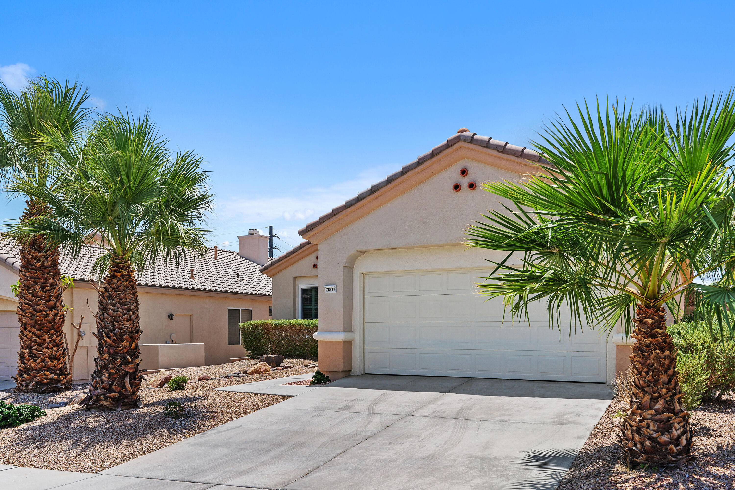 Palm Desert, California, 92211, United States, 2 Bedrooms Bedrooms, ,2 BathroomsBathrooms,Residential,For Sale,1874848