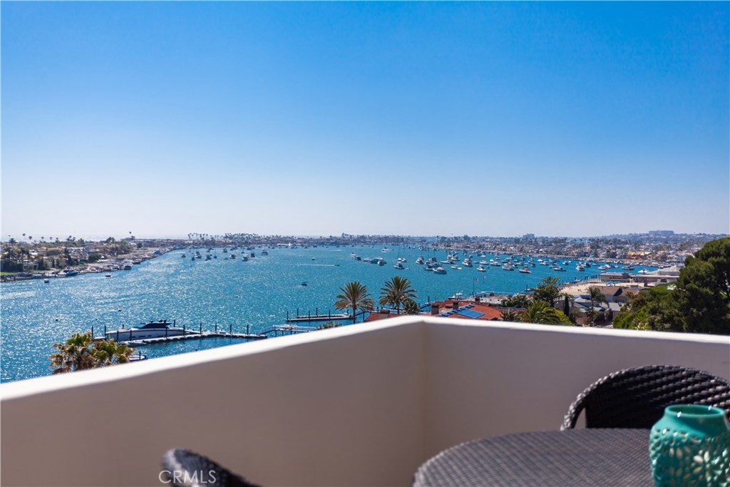 Corona del Mar, California, 92625, United States, 4 Bedrooms Bedrooms, ,4 BathroomsBathrooms,Residential,For Sale,1874360