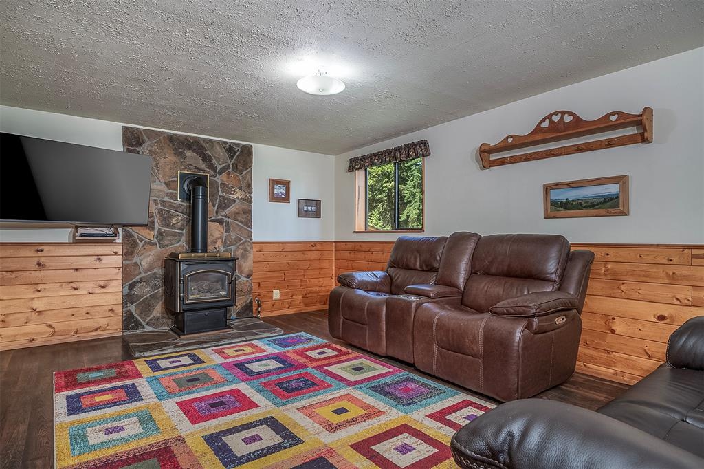 Polson, Montana, 59860, United States, 3 Bedrooms Bedrooms, ,1 BathroomBathrooms,Residential,For Sale,1982519